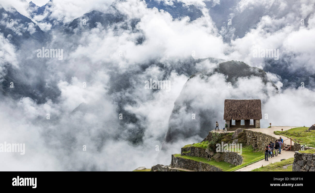 Machu Picchu in den Wolken Stockfoto