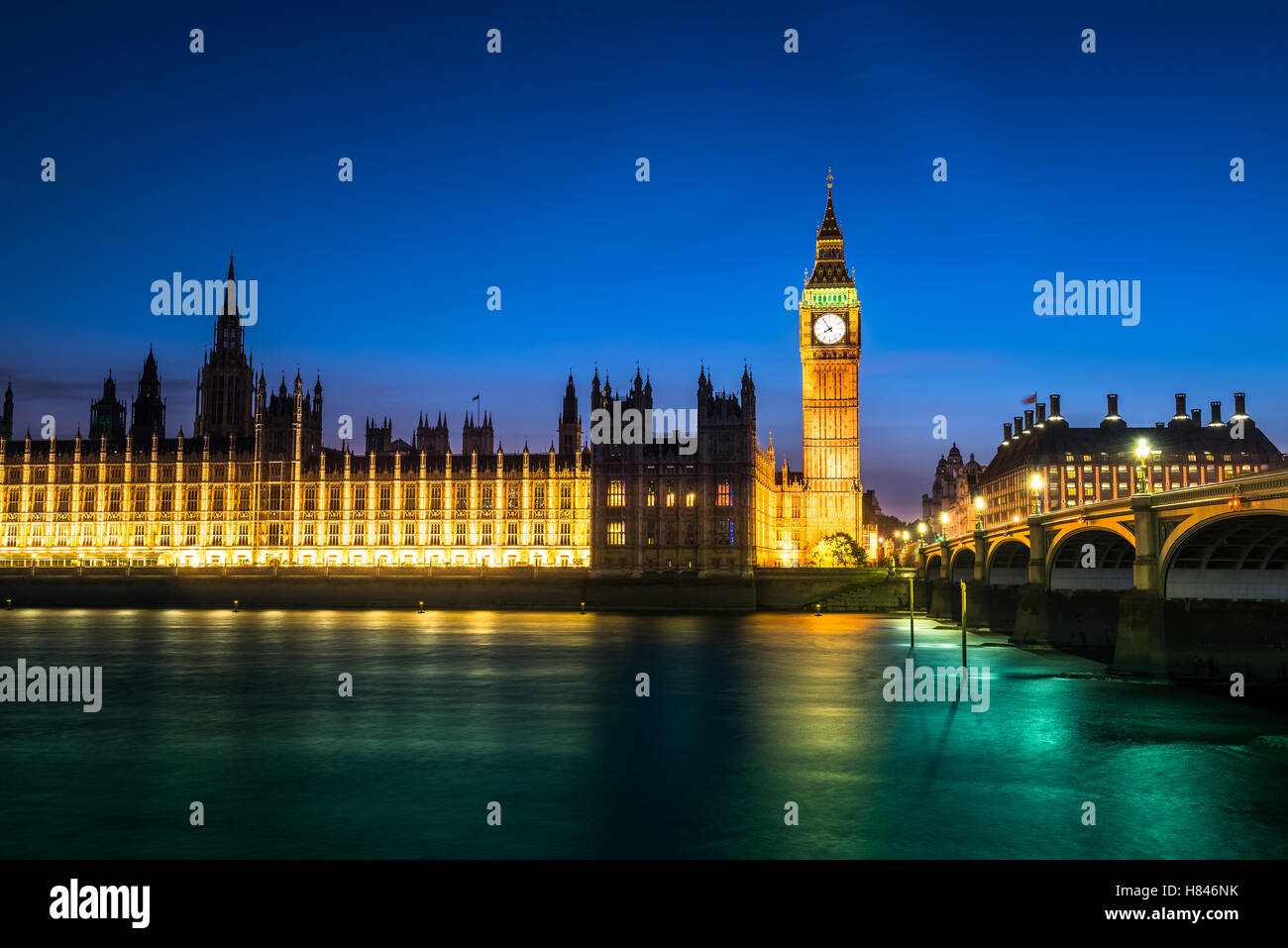 Big Ben und Westminster Abbey. London City bei Nacht Stockfoto