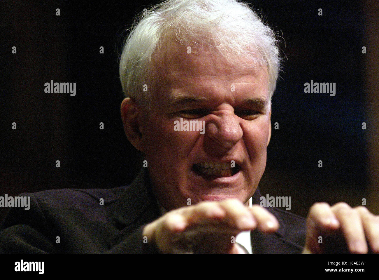 STEVE MARTIN. LA TIMES FESTIVAL Bücher UCLA CAMPUS WESTWOOD LOS Angeles USA 28. April 2002 Stockfoto