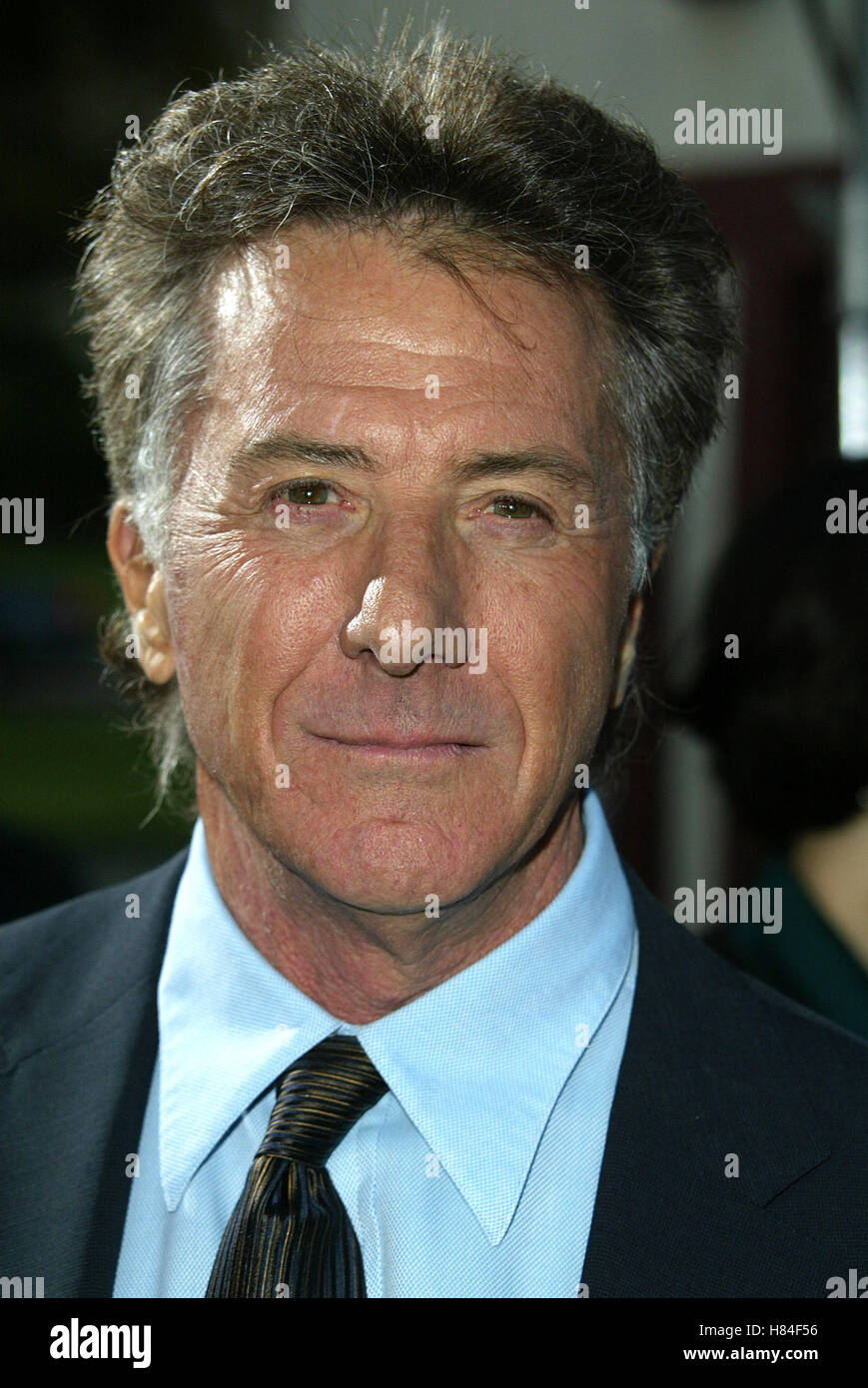 DUSTIN HOFFMAN IN L.A. II ERDE! Vorteil WADSWORTH Theater BRENTWOOD LOS ANGELES USA 10. Mai 2002 Stockfoto