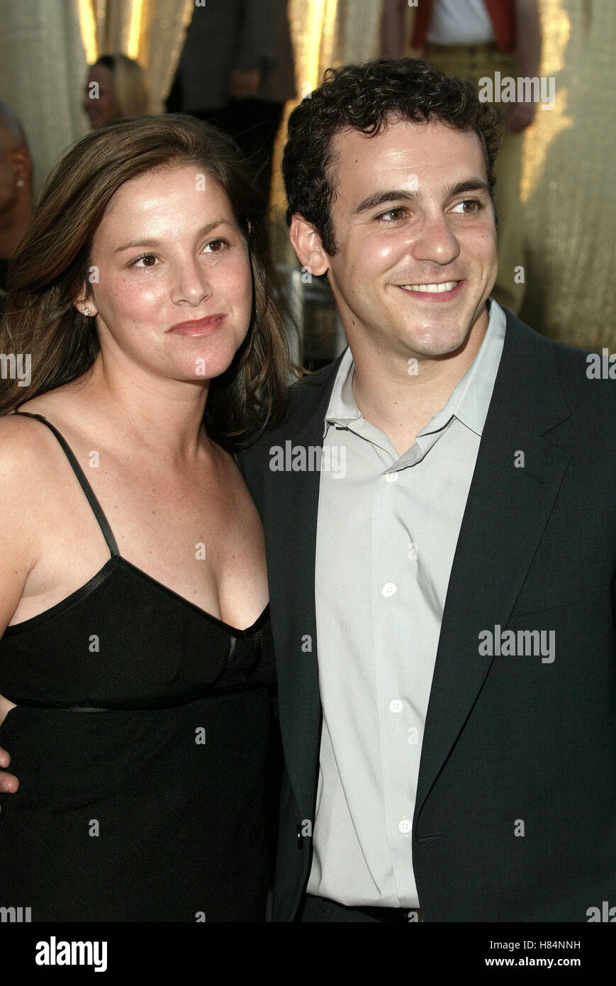 FRED SAVAGE AUSTIN POWERS IN GOLDSTÄNDER PREMIERE UNIVERSAL Amphitheater UNIVERSAL CITY LA USA 22. Juli 2002 Stockfoto