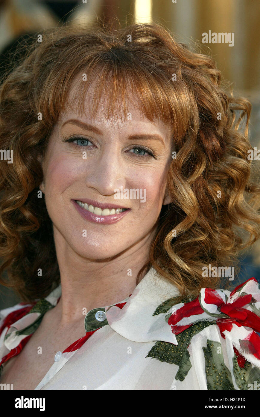 KATHY GRIFFIN AUSTIN POWERS IN GOLDSTÄNDER PREMIERE UNIVERSAL Amphitheater UNIVERSAL CITY LA USA 22. Juli 2002 Stockfoto