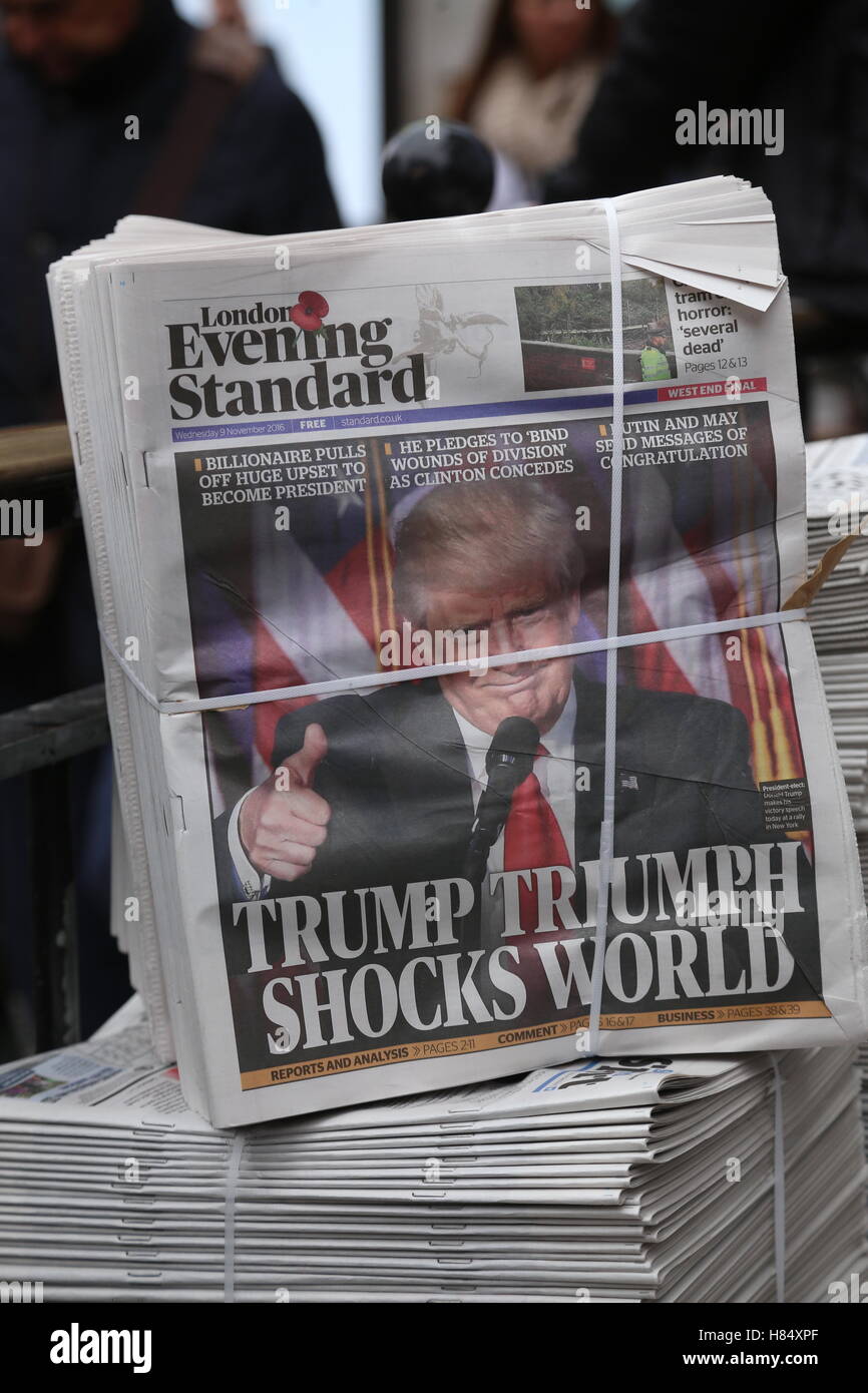 London Evening Standard kündigt den Sieg von Donald Trump auf ihrer Titelseite auf dem Display in der Londoner Oxford Street. Stockfoto