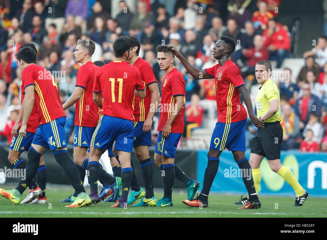 Das Estadio Municipal Pasaron, Pontevedra, Spanien. 10. Oktober 2016. Spanien U21 Teamgruppe (ESP), 10. Oktober 2016 - Fußball: Spanien U21-Team-Gruppe zu feiern, nachdem Suarez Ziel auf UEFA unter 21 Championship Qualifikationsrunde match zwischen U21-Spanien U21-Estland 5: 0 im Estadio Municipal Pasaron, Pontevedra, Spanien. © Mutsu Kawamori/AFLO/Alamy Live-Nachrichten Stockfoto