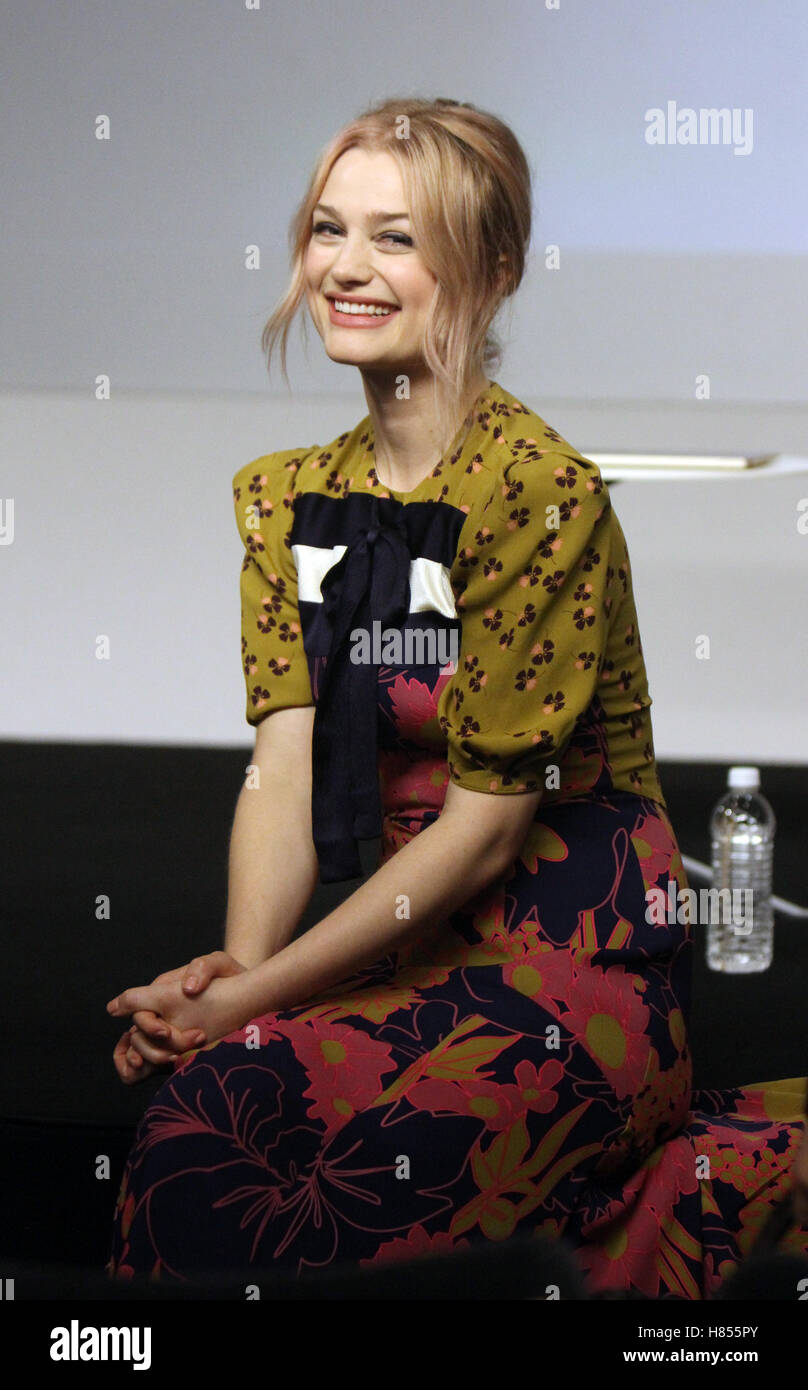 New York, USA. 9. November 2016. Alison Sudol bei Apple Geschenke erfüllen die Cast Phantastische Tierwesen &amp; wo sie bei Apple Soho in New York zu finden. 9. November 2016. Bildnachweis: MediaPunch Inc/Alamy Live-Nachrichten Stockfoto