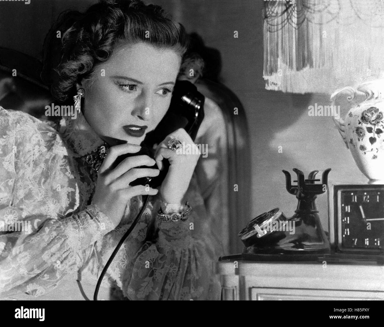 Du Lebst Noch 105 Minuten (SORRY, WRONG NUMBER) USA 1948 s/w, Regie: BARBARA STANWYCK, Lucille Fletcher, Stichwort: Telefon Stockfoto