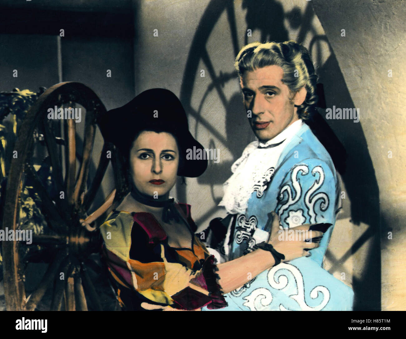 Sterben die Goldene Karosse (LA CAROZZA D'ORO) I-F 1952, Regie: Jean Renoir, ANNA MAGNANI, DUNCAN LAMONT, Schlüssel: Pierotkostüm Stockfoto