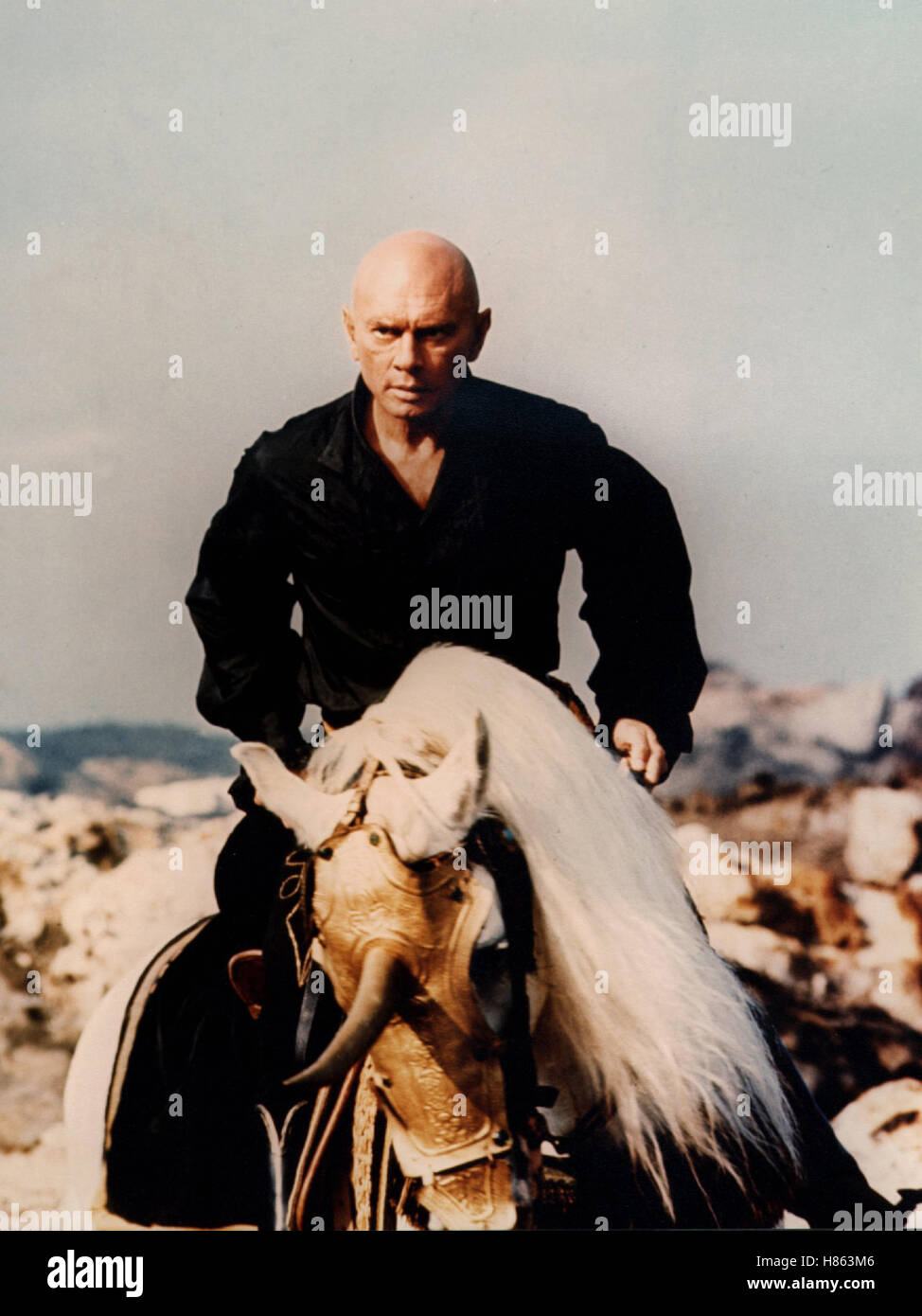Das Licht bin Ende der Welt; (LA LUZ DEL FINE DEL MONDO) SP-IT 1971, Regie: Kevin Billington, YUL BRYNNER, Stichwort: Reiter, Pferd, Glatze Stockfoto