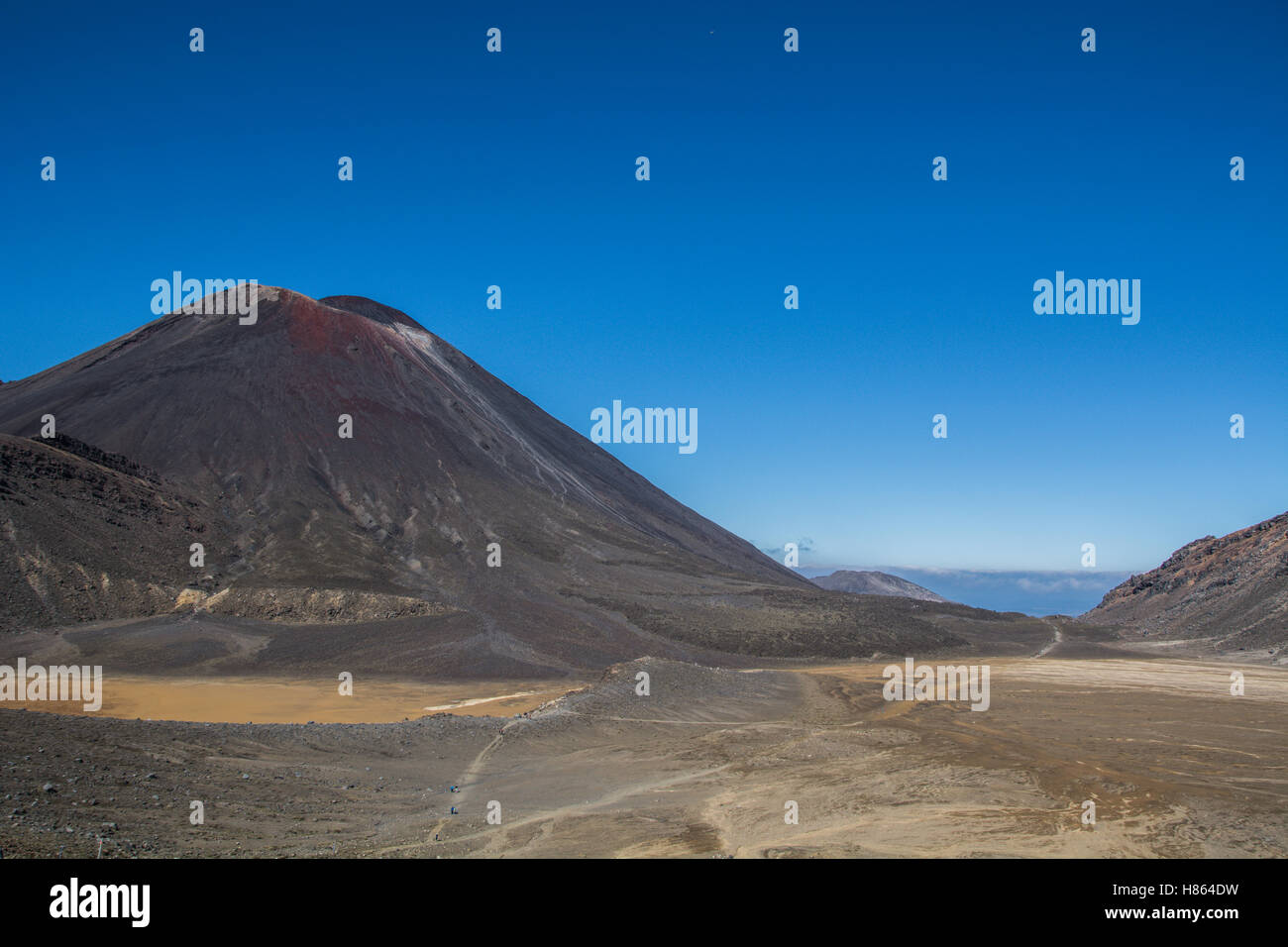 Tal und Vulkan (Mt Doom) Stockfoto