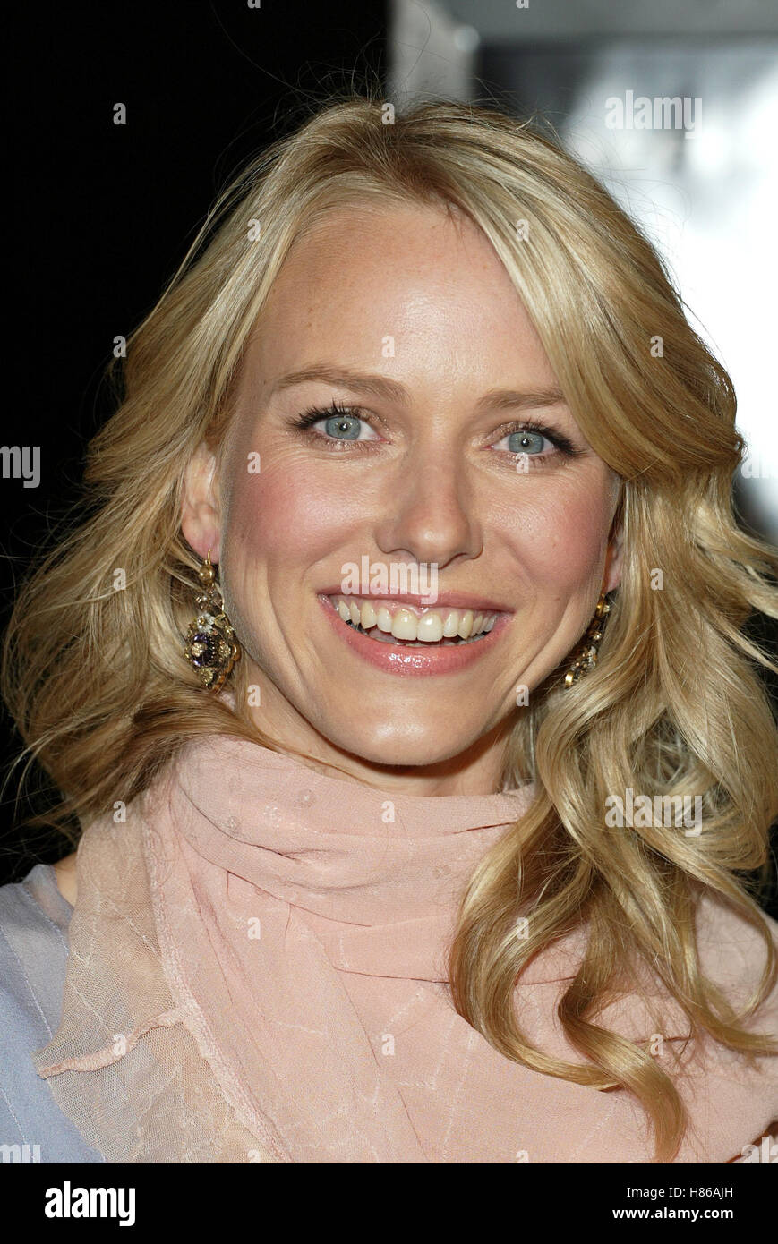 NAOMI WATTS HOLLYWOOD FILMFEST. Eröffnung der CINEMADOME ARCLIGHT HOLLYWOOD LOS ANGELES USA 2. Oktober 2002 Stockfoto