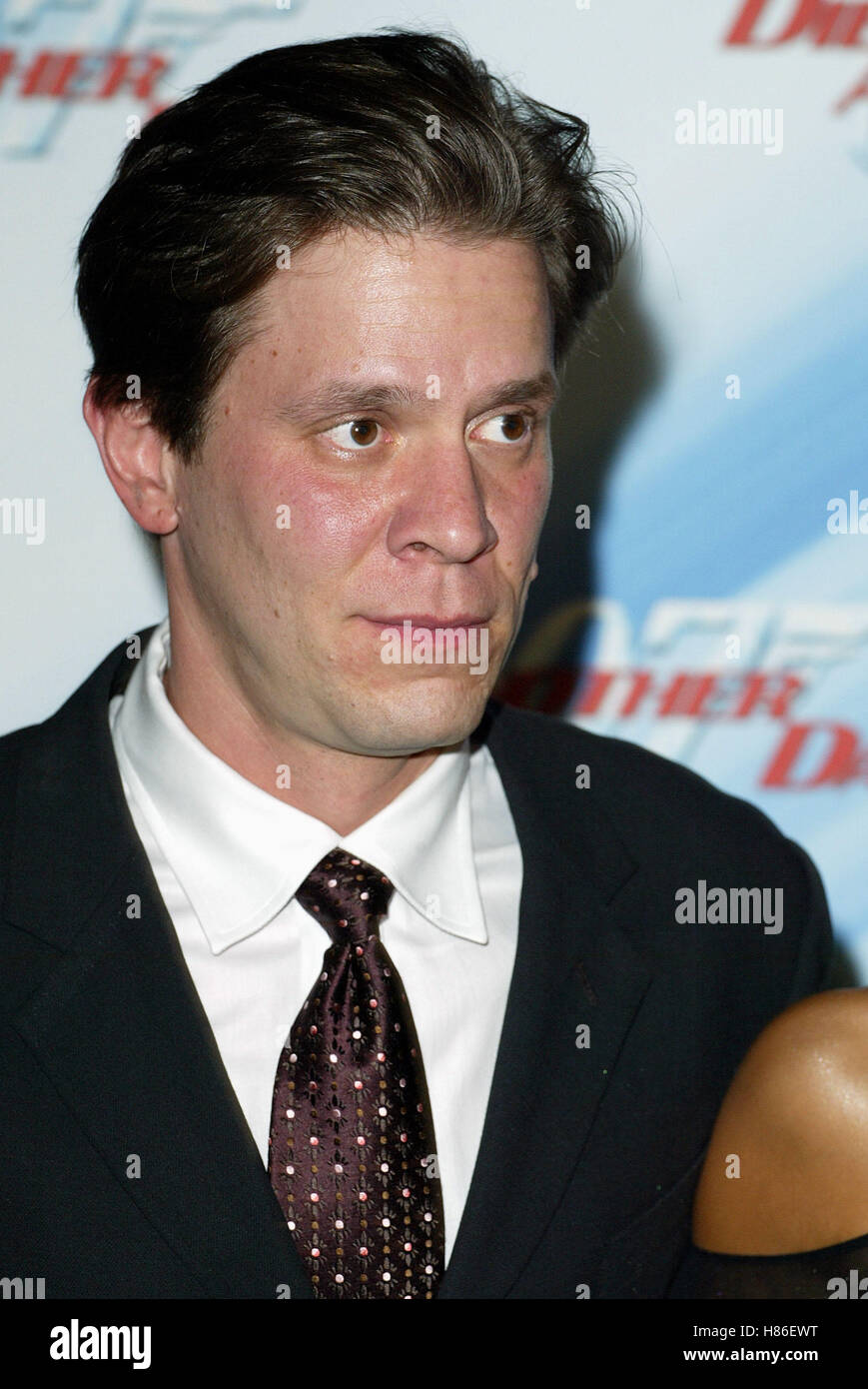 CARLOS JACOTT sterben ein weiterer Tag LA PREMIERE SHRINE AUDITORIUM LOS ANGELES USA 11. November 2002 Stockfoto