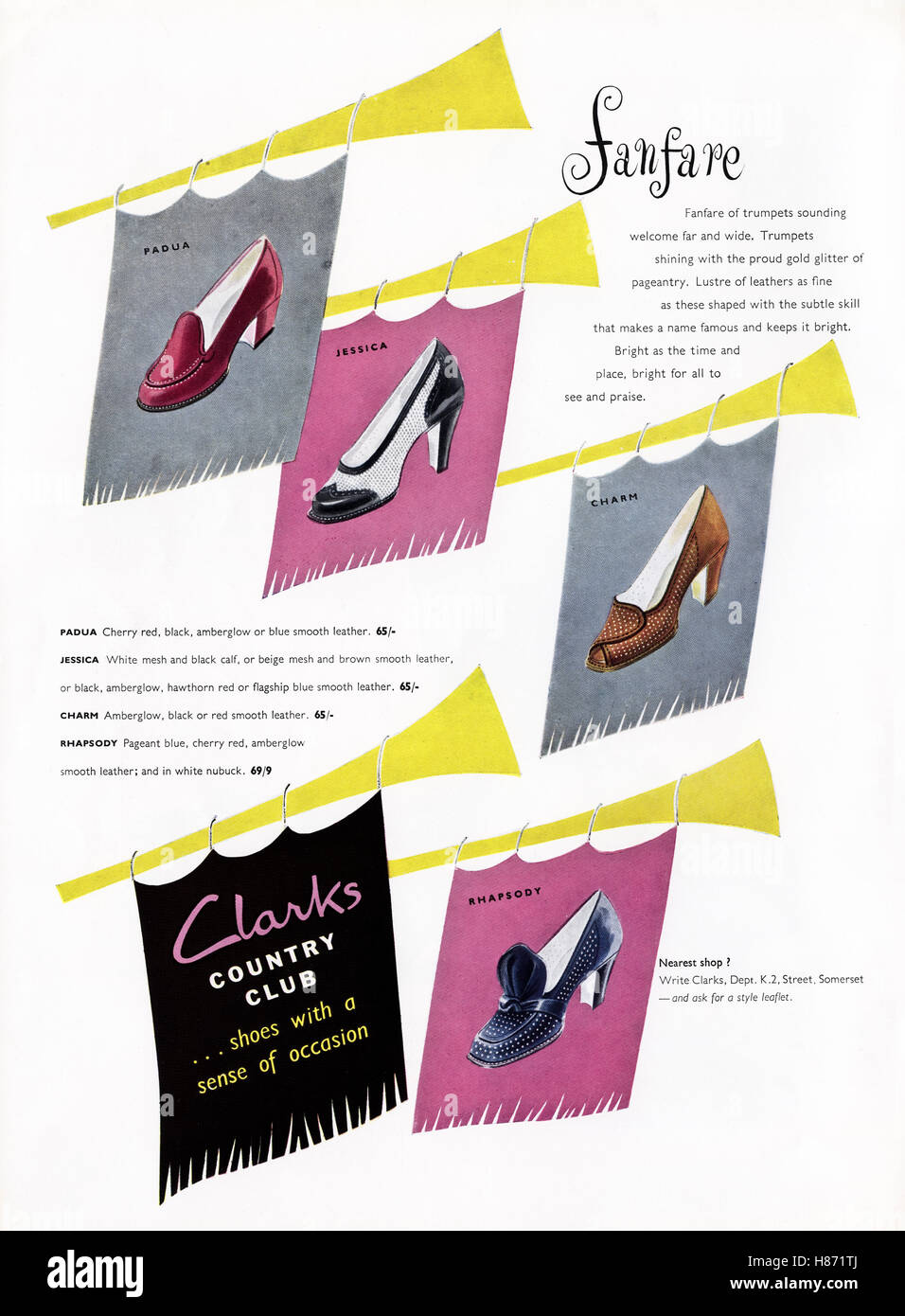1950 Werbung Werbung von original alten Vintage 50s englische Magazin datiert 1953 Werbung für Clarks Country Club Schuhe für Damen Stockfoto
