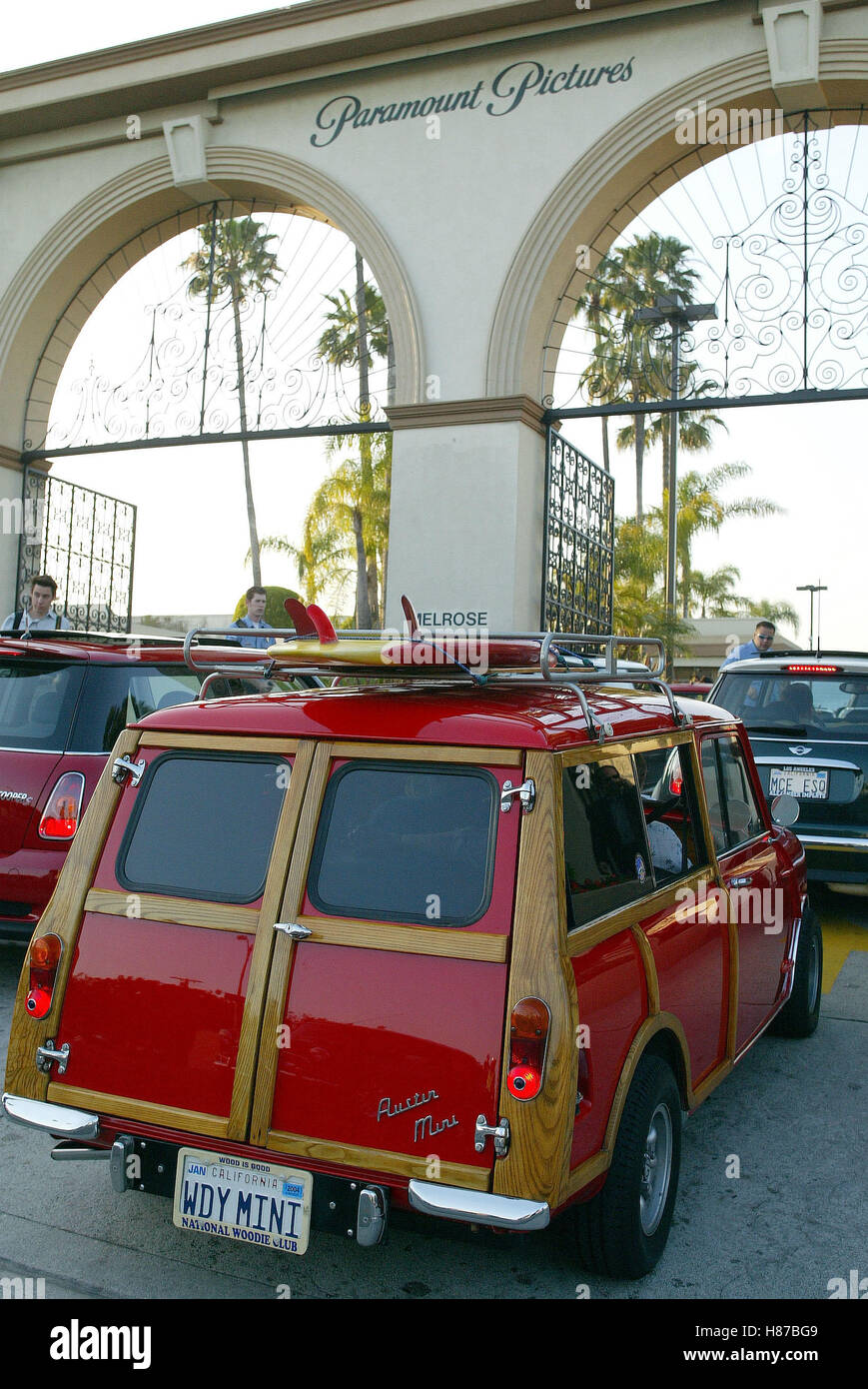 MINI kommt am Drive-in-MINI DRIVE IN PREMIERE von den PARAMOUNT STUDIOS HOLLYWOOD LOS ANGELES USA 20. Mai 2003 Stockfoto