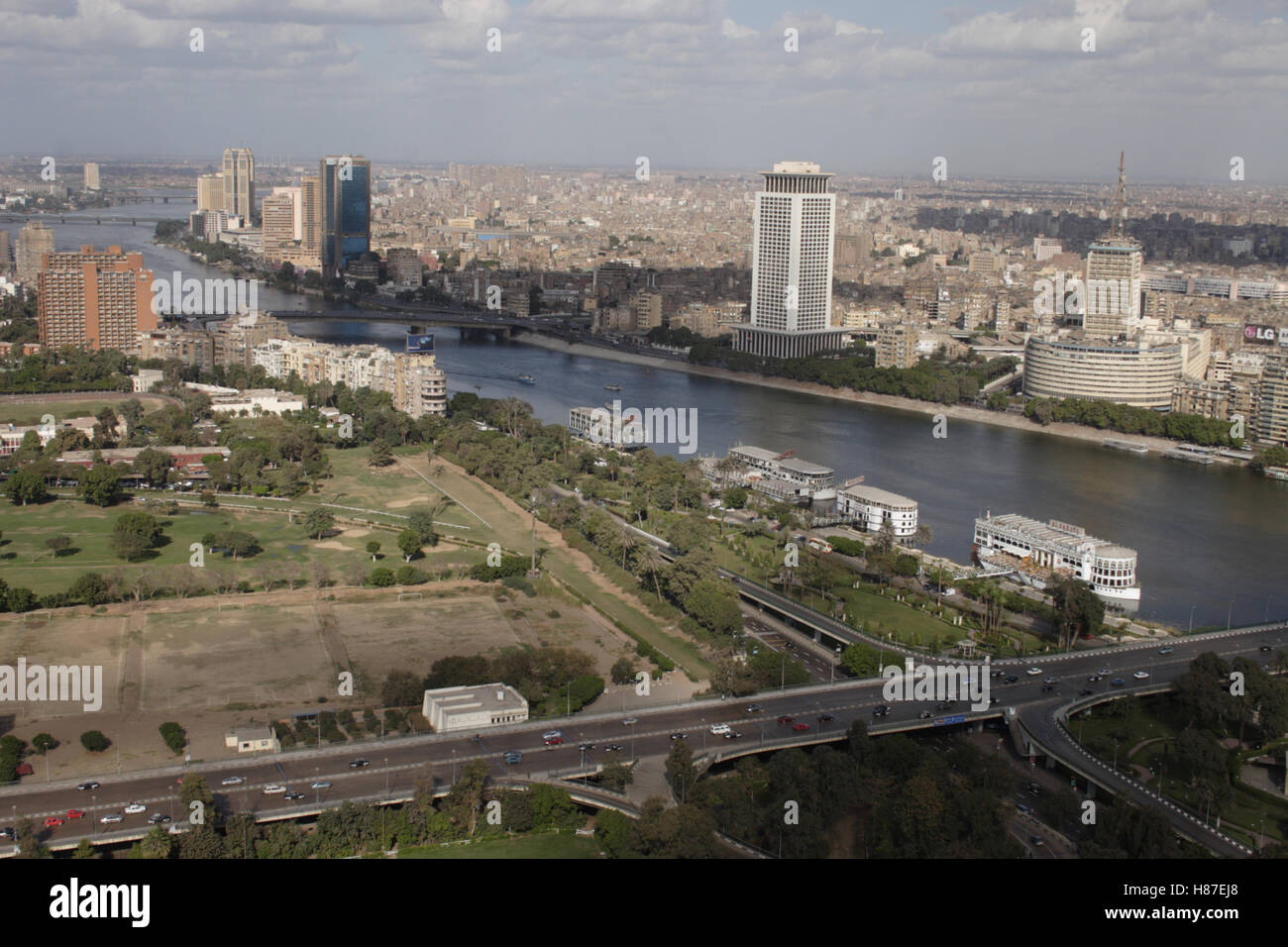 Fernsehturm kairo Fotos und Bildmaterial in hoher Auflösung Alamy