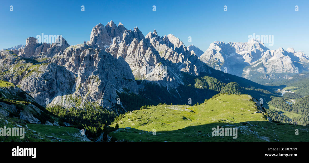 Monte Cristallo und Cadini di Misurina Berge, Sextener Dolomiten, Südtirol, Italien. Stockfoto