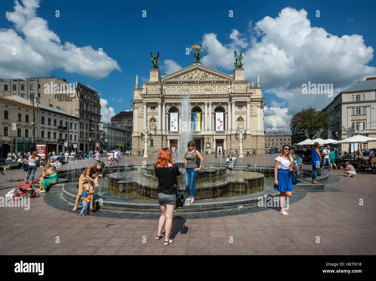 Lviv staatliche akademische Theater von Oper und Ballett, Ukraine Stockfoto