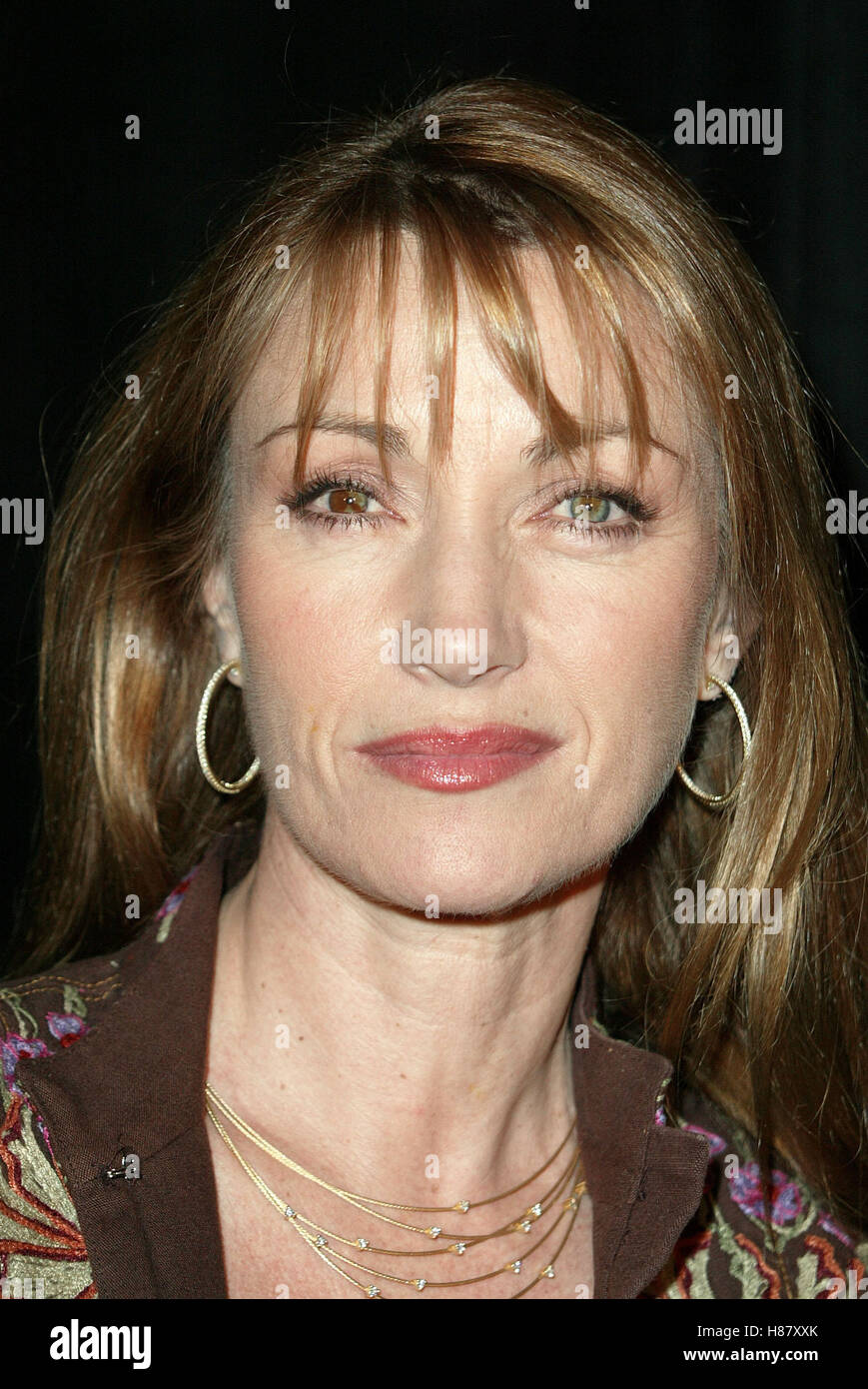 JANE SEYMOUR die PENTAGON PAPERS PREMIERE PACIFIC DESIGN Center BEVERLY HILLS LA USA 4. März 2003 Stockfoto