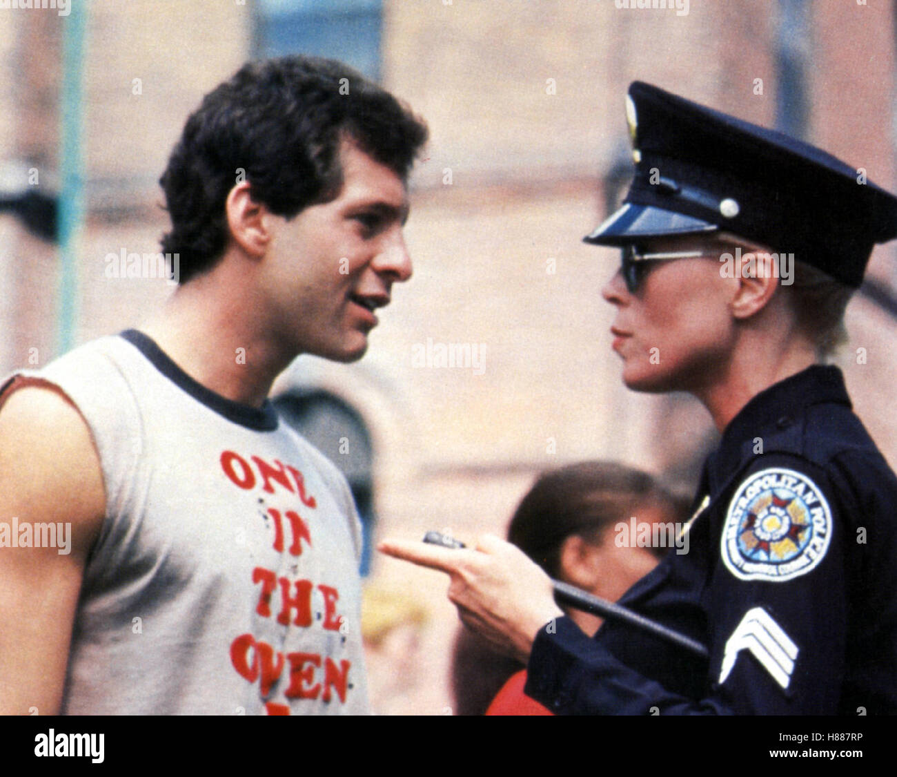 Police Academy - Dümmer als Die Polizei Erlaubt, (POLICE ACADEMY) USA 1984, Regie: Hugh Wilson, STEVE GUTTENBERG, LESLIE EASTERBROOK, Stichwort: Polizistin Stockfoto