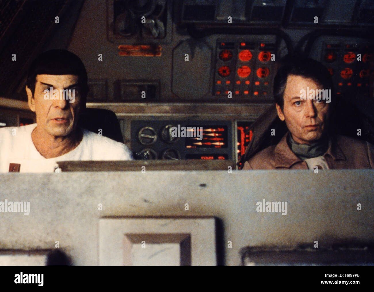 Star Trek IV - Zurück in Die Gegenwart (STAR TREK IV - THE VOYAGE HOME) USA 1986, Leonard Nimoy, LEONARD NIMOY, DeFOREST KELLEY, Stichwort: Spock, McCoy, Pille Stockfoto