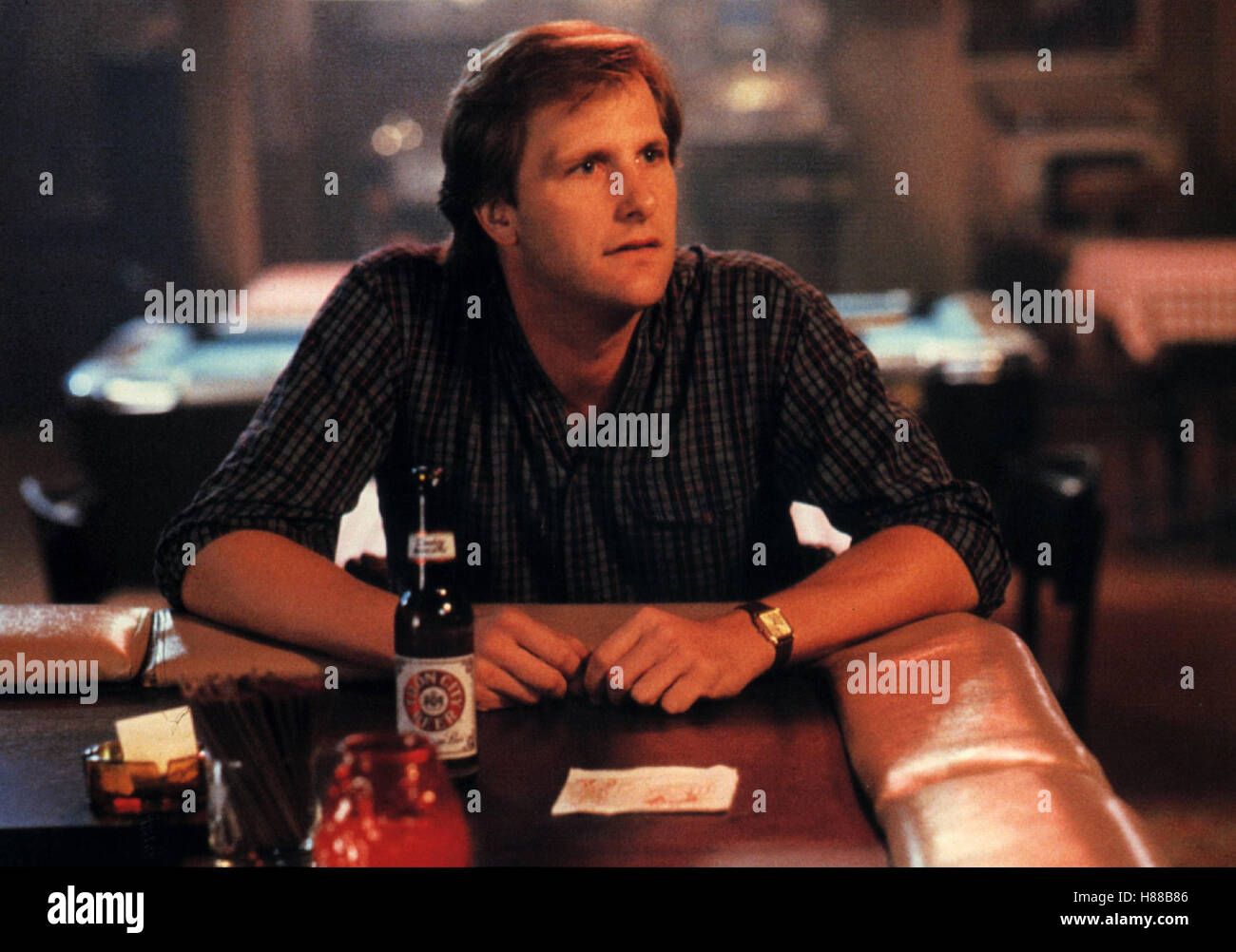 Eine Herzliche Affäre, (LOVE HURTS) USA 1988, Regie: Bud Yorkin, JEFF DANIELS, Stichwort: Bartresen, Einsamkeit Stockfoto