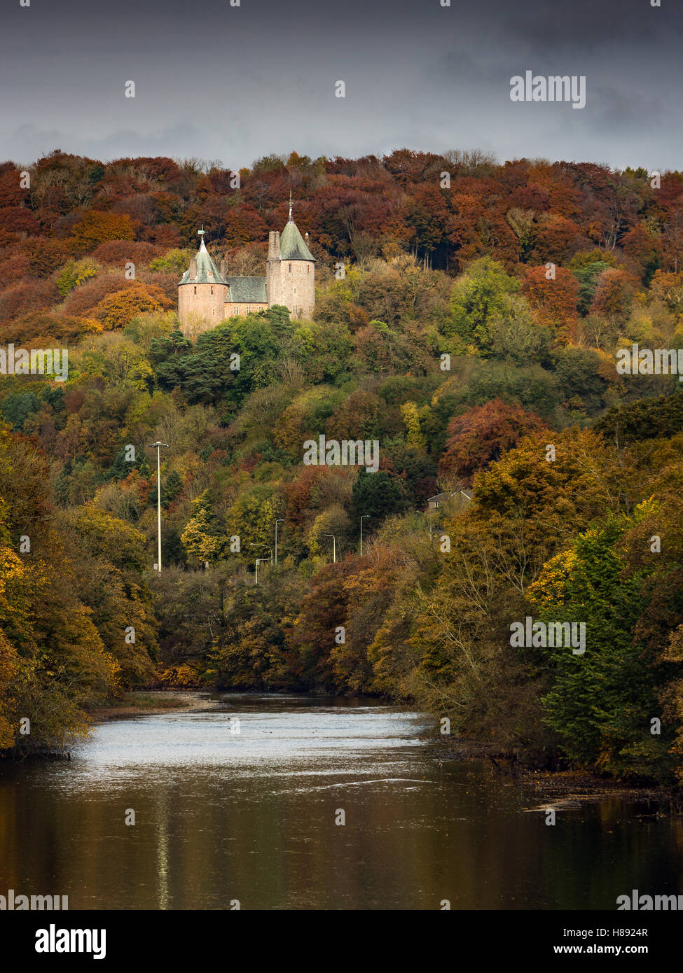 Castell Coch im Herbst, in der Nähe von Cardiff. Wales Stockfoto