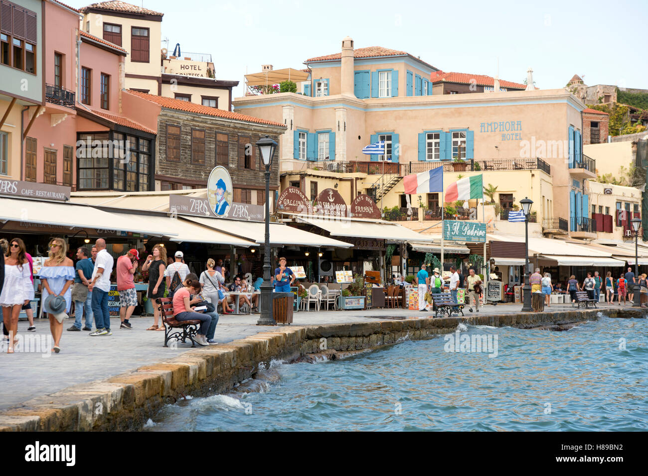 Griechenland, Kreta, Chania, venezianischen Hafen, Promenade zum westlichen Ende des Hafens Stockfoto