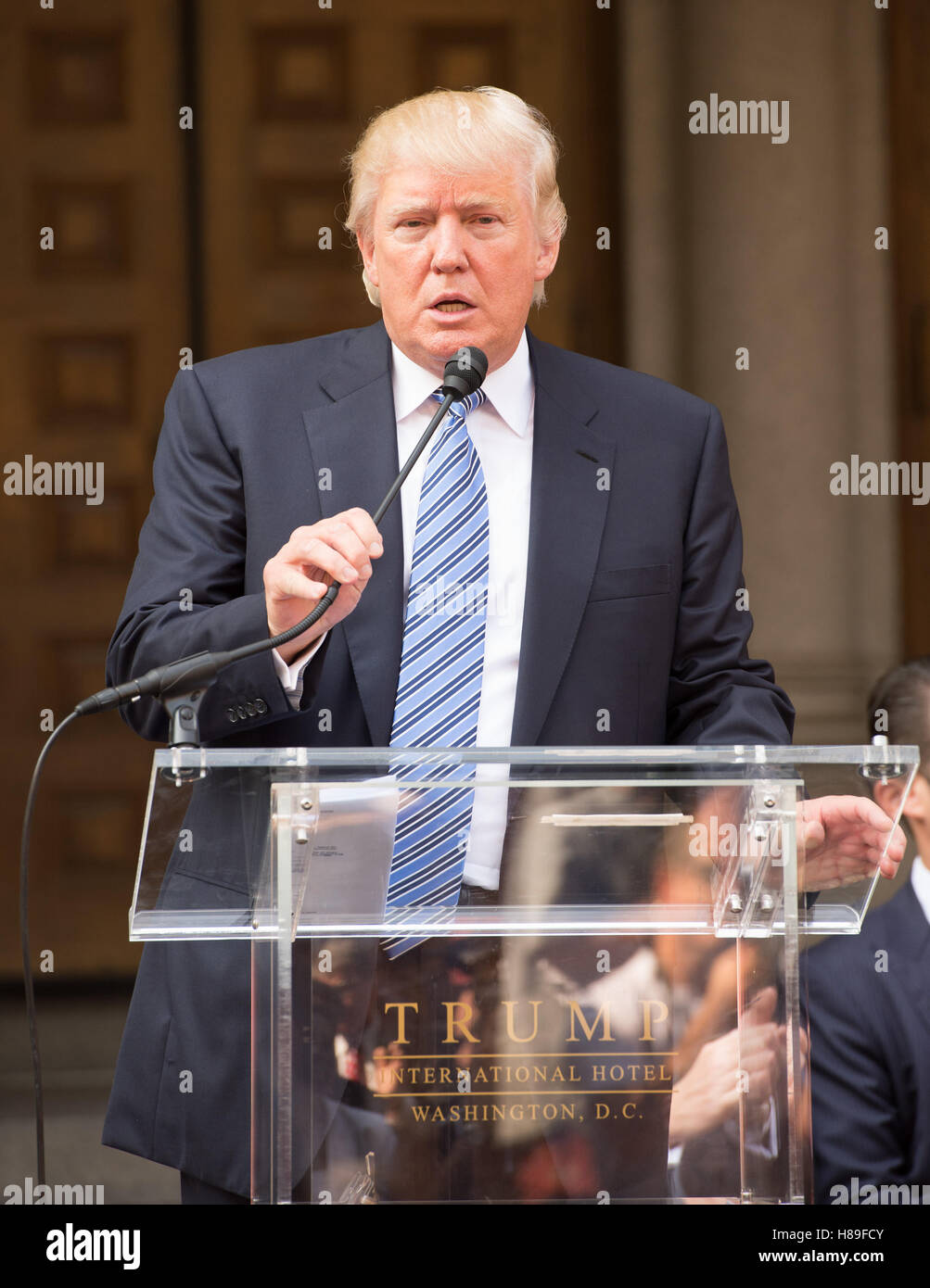 WASHINGTON, DC - 23 Juli: Donald Trump bei Grundsteinlegung für das Trump International Hotel am 23. Juli 2014 in Washington, D.C. Photo Credit: RTNMelvin/MediaPunch Stockfoto