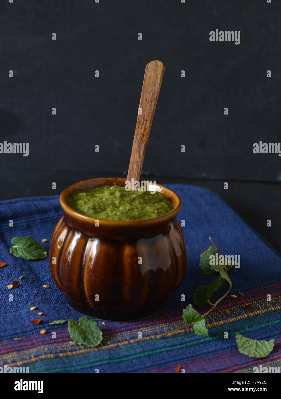 Grüne Minze-chutney Stockfoto