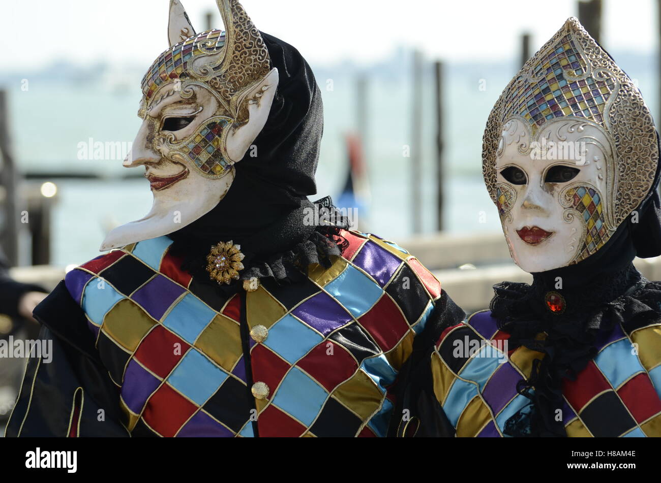 Harlekin Karnevalskostüme Venedig Stockfoto