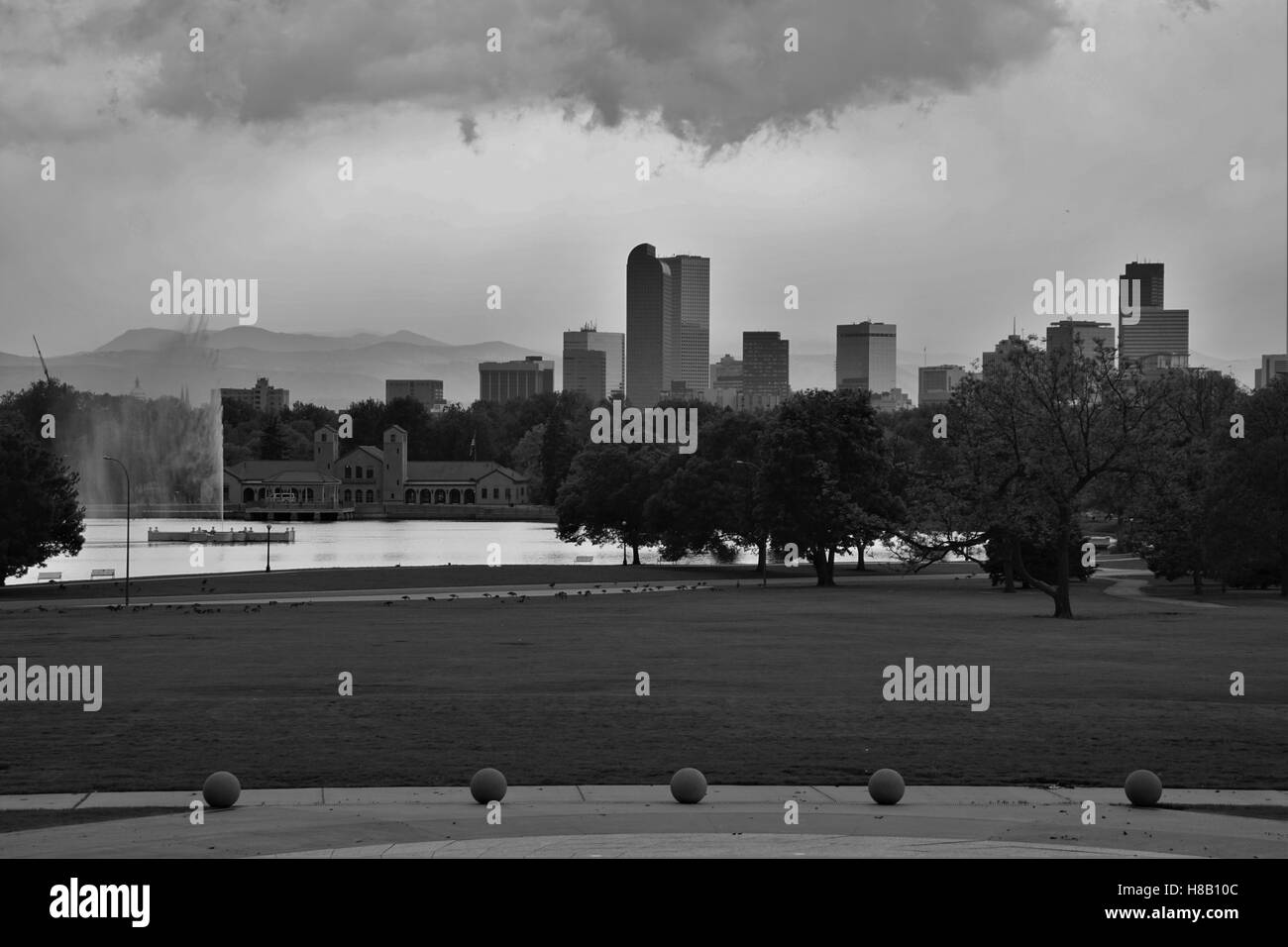 Atmosphärische Wolken über Denver Stockfoto