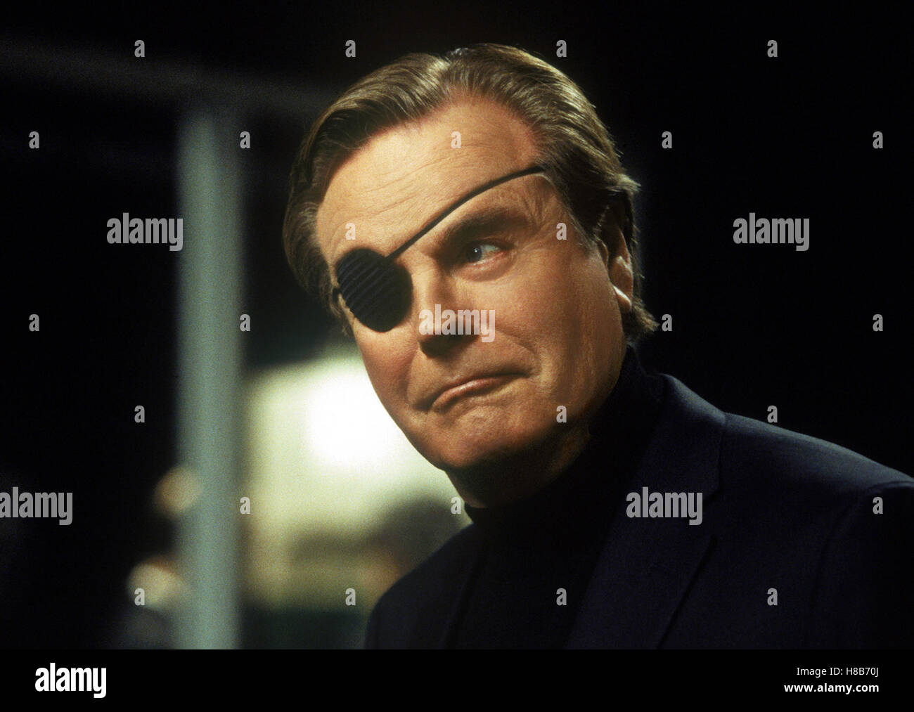 Austin Powers in Goldständer, (AUSTIN POWERS IN GOLDMEMBER) USA 2002, Regie: Jay Roach, ROBERT WAGNER, Stichwort: Augenklappe Stockfoto