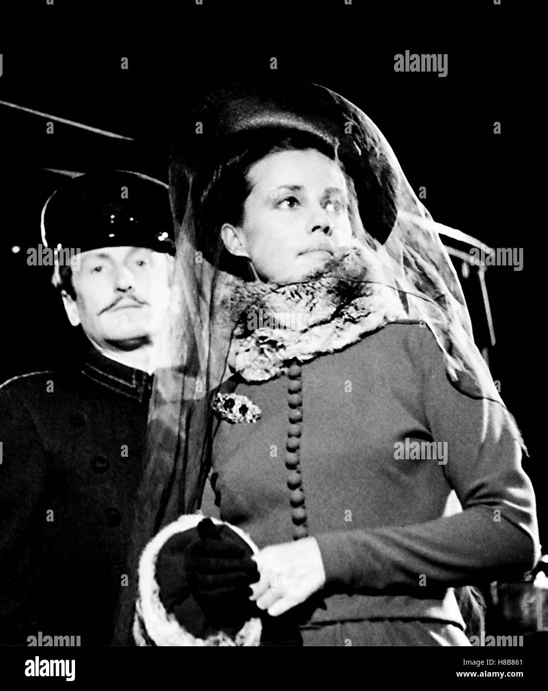 Mata Hari, Agent H. 21, (MATA-HARI) F 1964 s/w, Regie: Jean-Louis Richard, CLAUDE RICH, JEANNE MOREAU Stockfoto