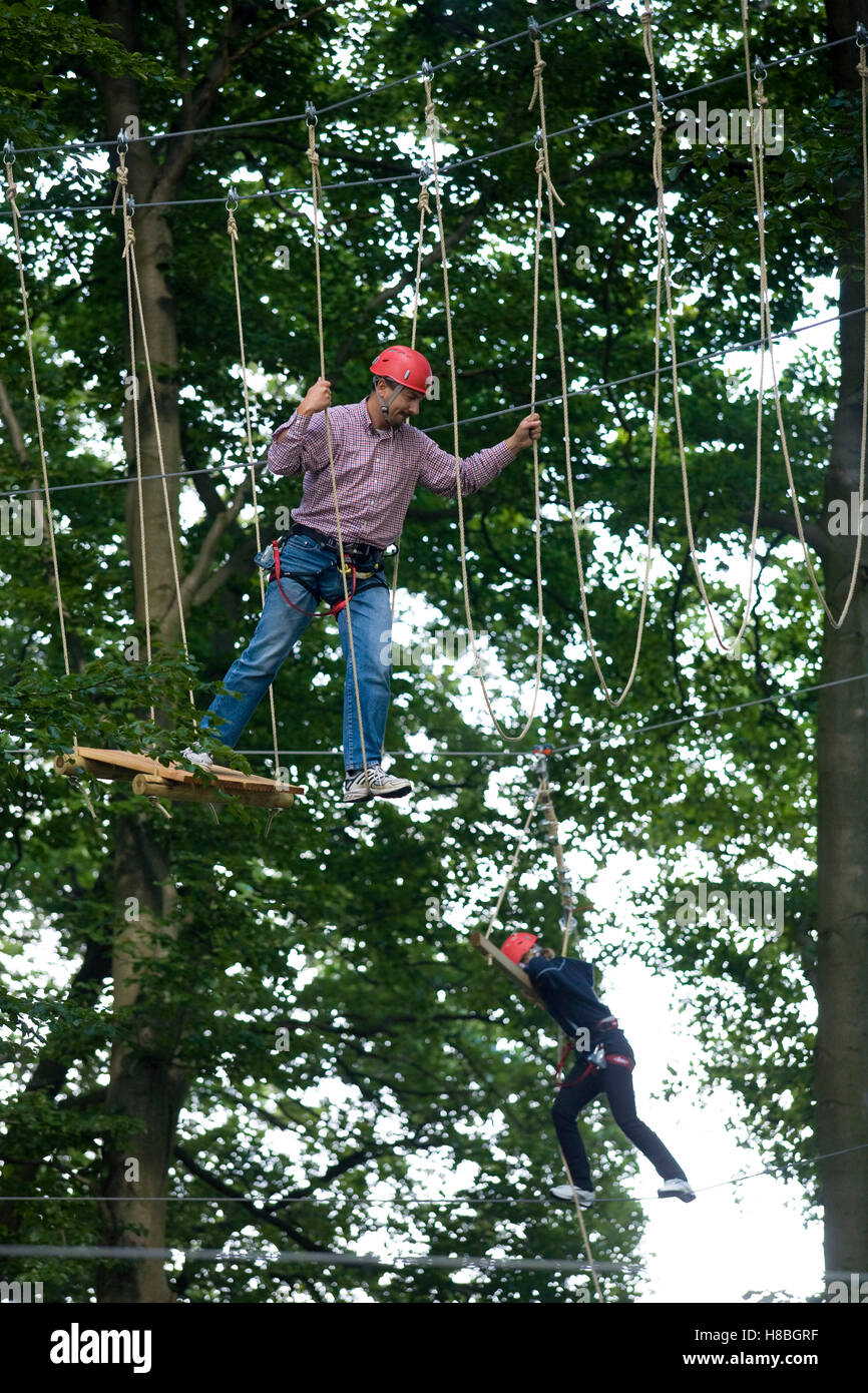 Europa, Deutschland, North Rhine-Westphalia, Wetter an der Ruhr, Hochseilgarten. Stockfoto