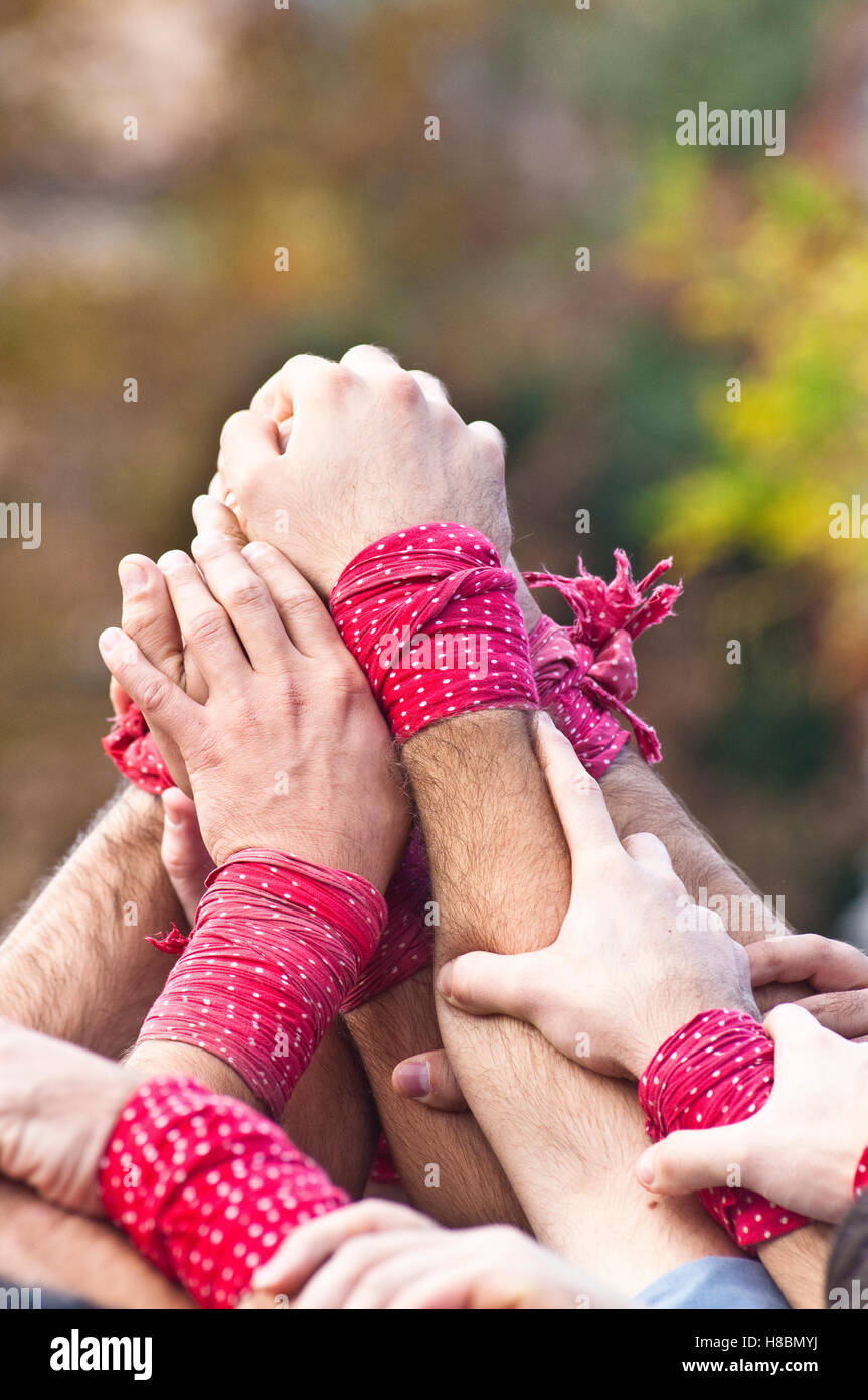 Castellers bauen menschliche Türme in Sant Cugat del Vallès, Barcelona, Katalonien, Spanien Stockfoto