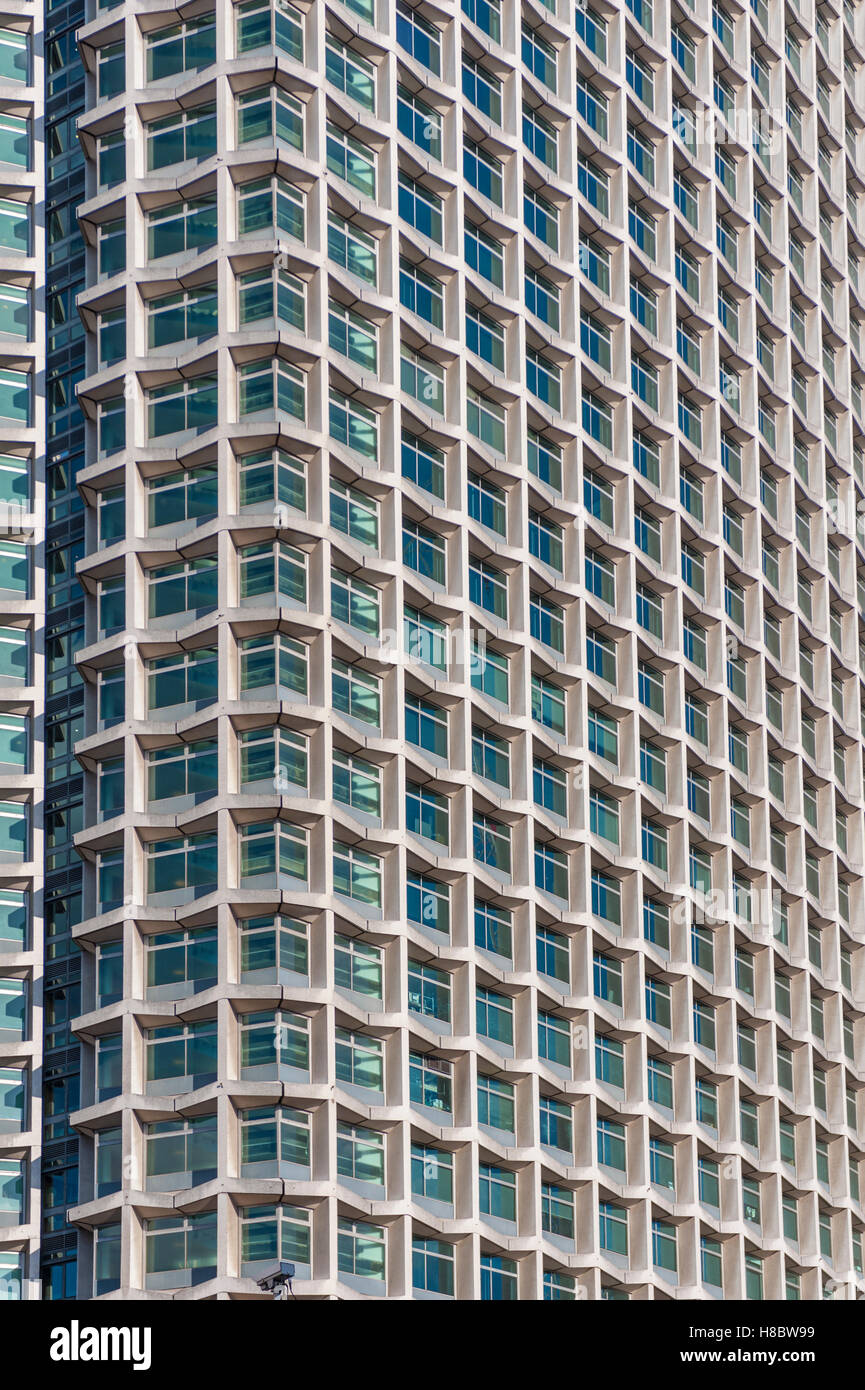 Detail der Fenster des Zentrum Punkt Bürogebäude in london Stockfoto