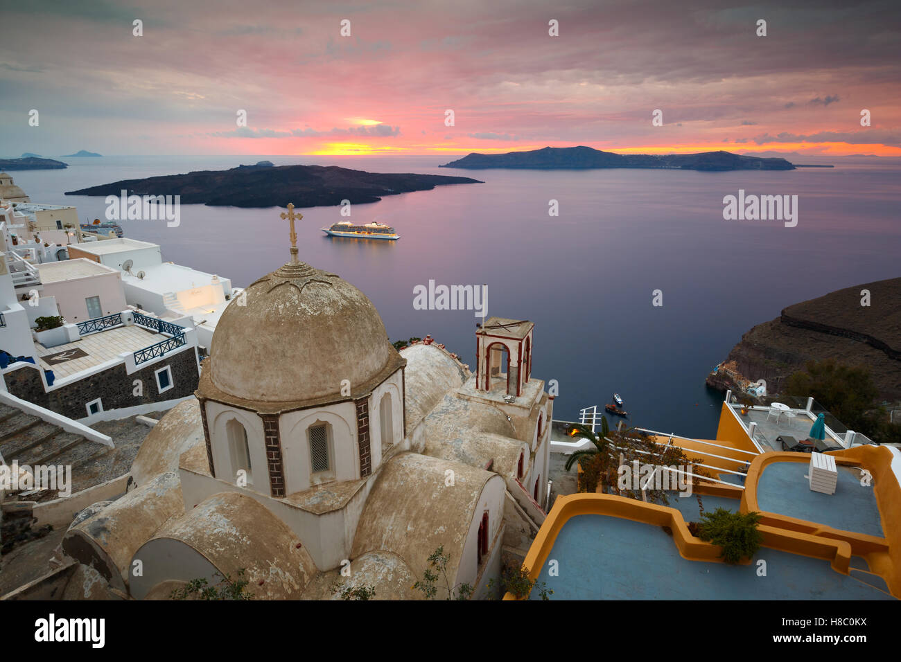 Stadt Fira auf Santorin, Griechenland. Stockfoto