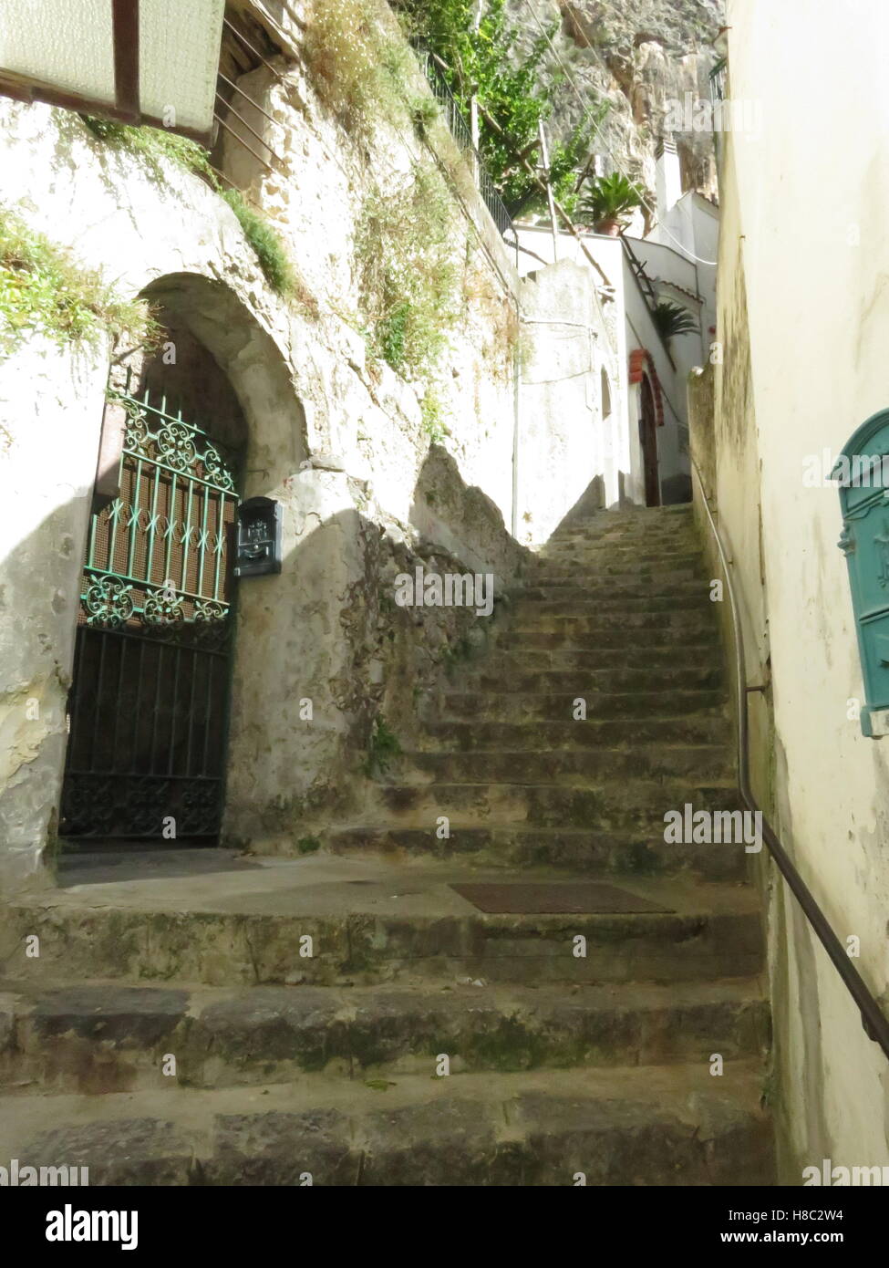 Back Street Schritte weg von der Hauptstraße in Amalfi Stockfoto