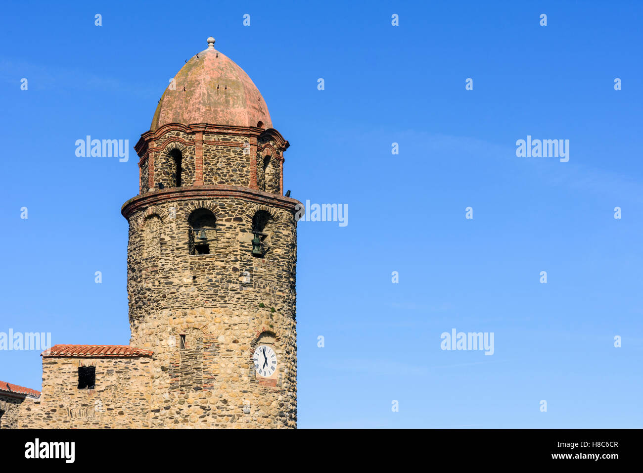 Collioure Glockenturm der Kirche von Notre Dame des Anges, Collioure, Côte Vermeille, Frankreich Stockfoto