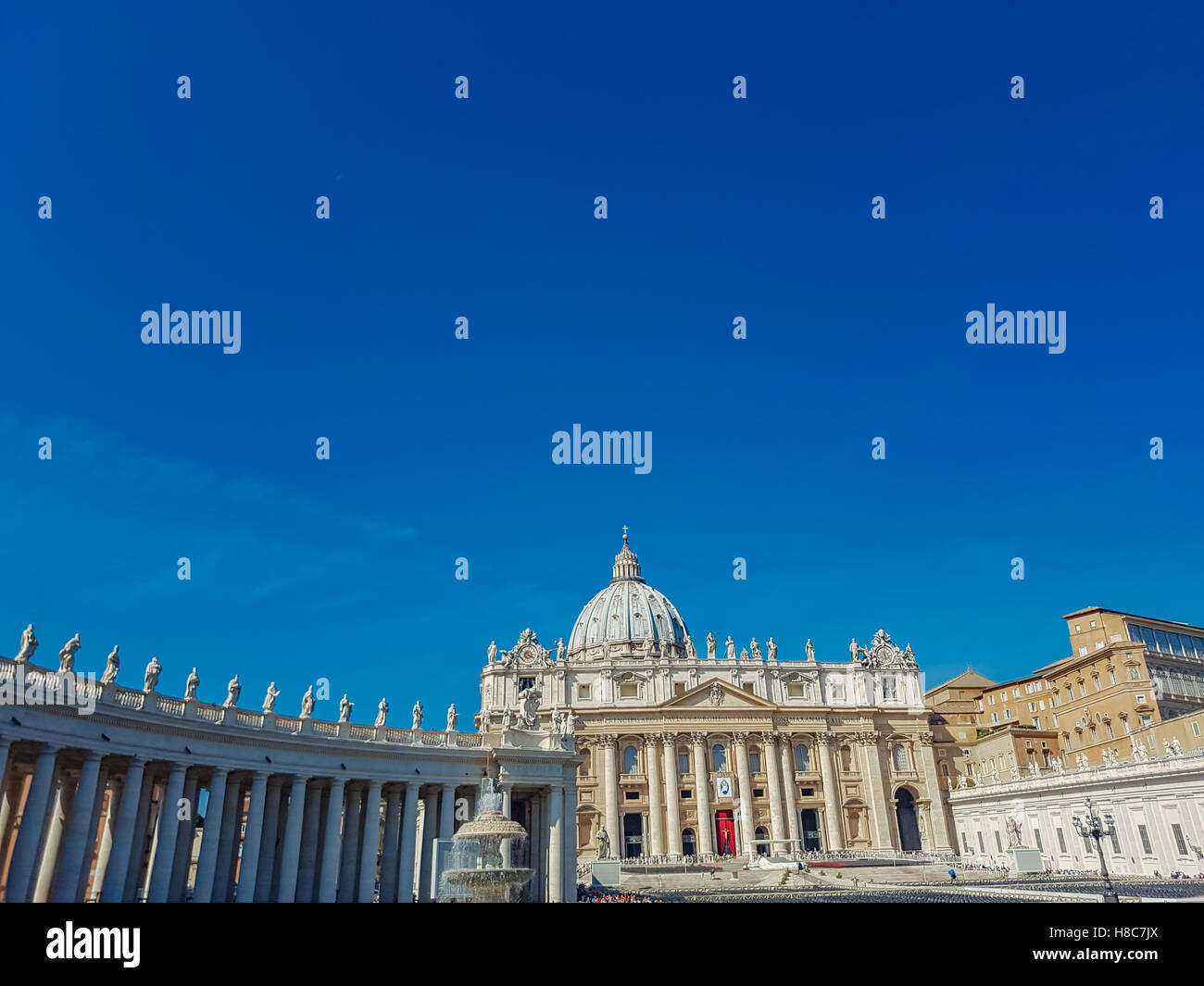 Piazza San Pietro, schöne repräsentatives Bild von der berühmteste Ort der katholischen Religion. Stockfoto