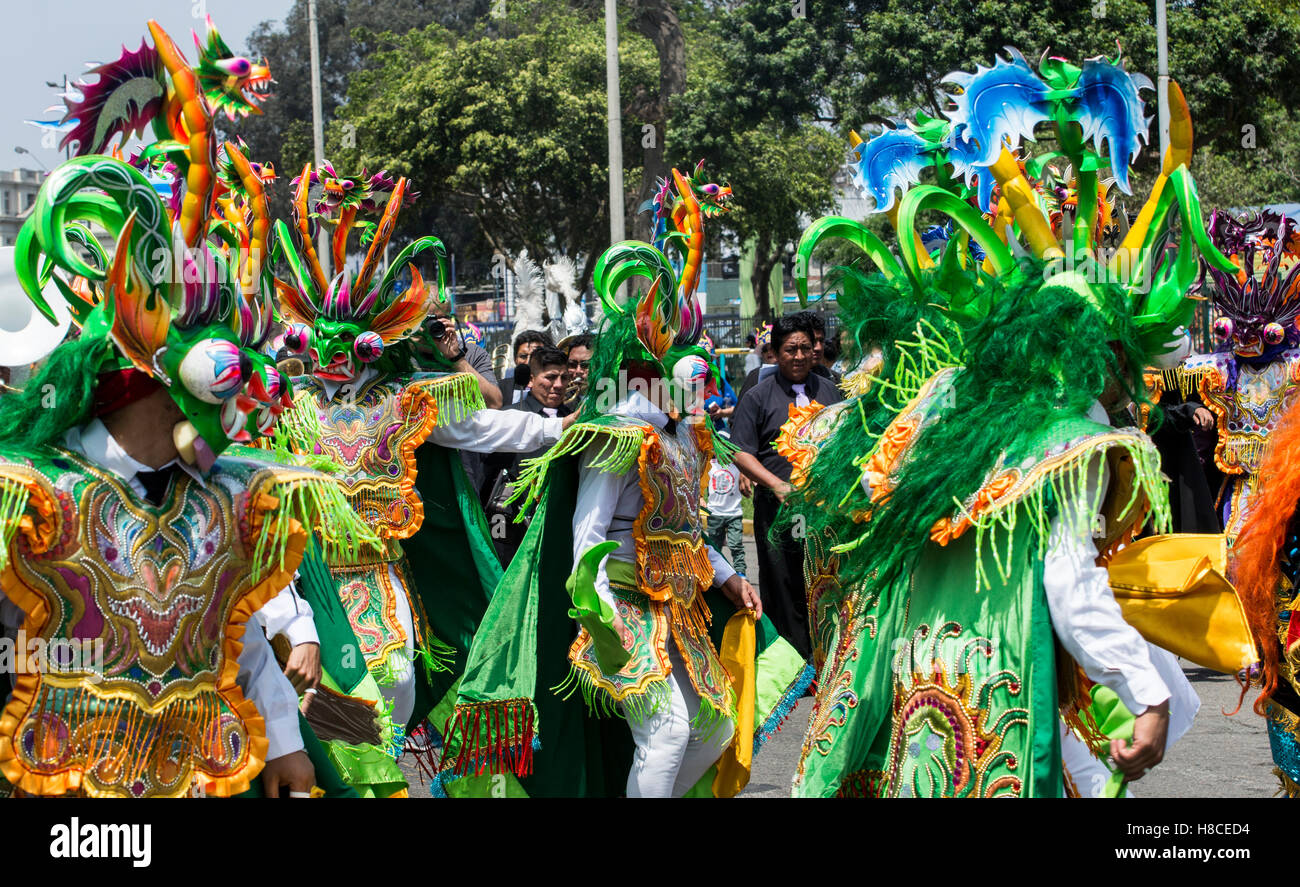 Folkloristische Tänzer aus der Region Puno, Peru. Stockfoto
