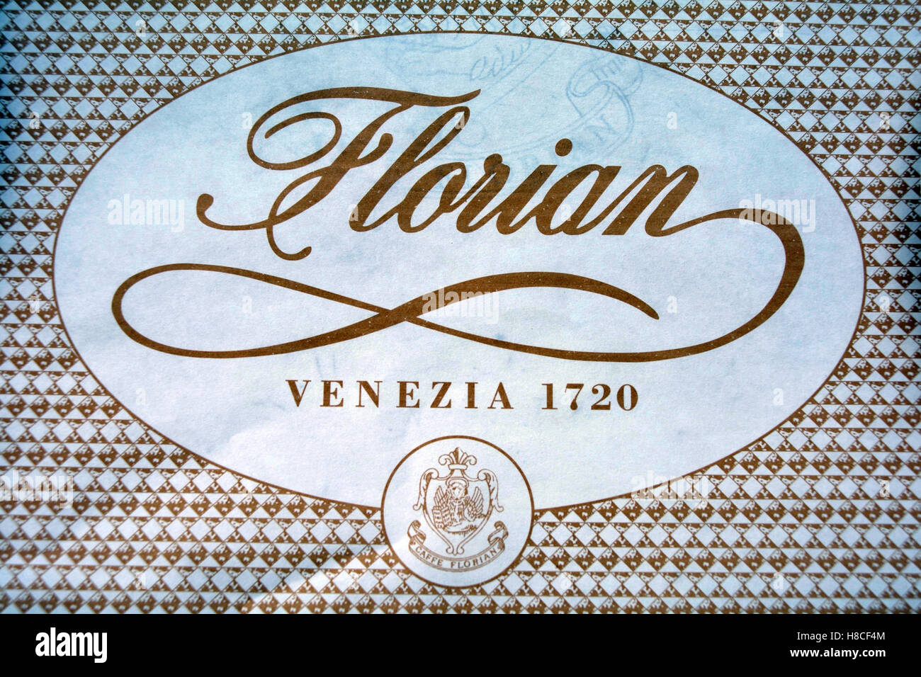 Logo der das traditionelle Kaffeehaus Caffe Florian auf dem Markusplatz von Venedig in Italien. Stockfoto