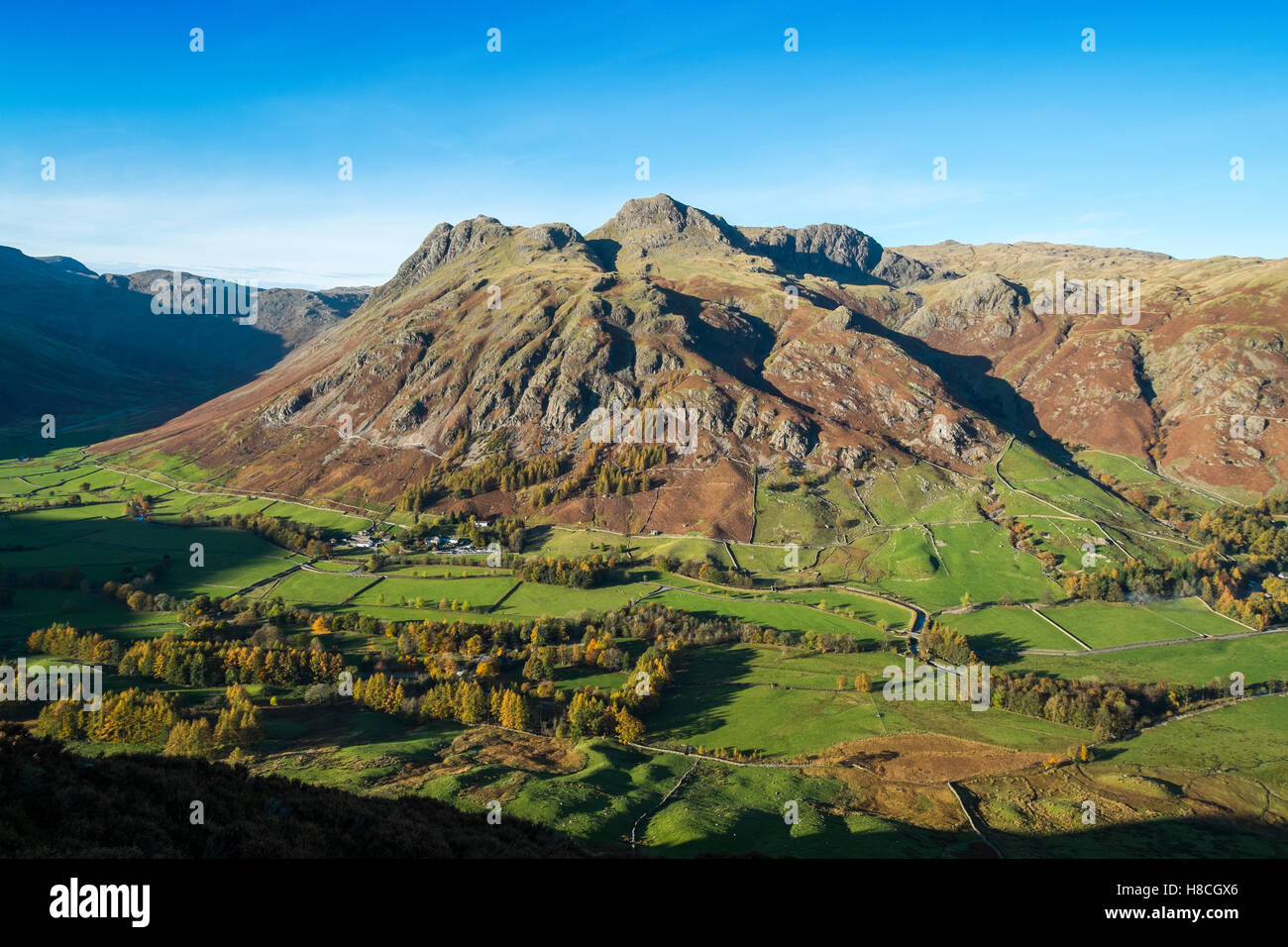 Die von Seite Pike in den Lake DIstrict National Park gesehen Langdale Pikes Stockfoto