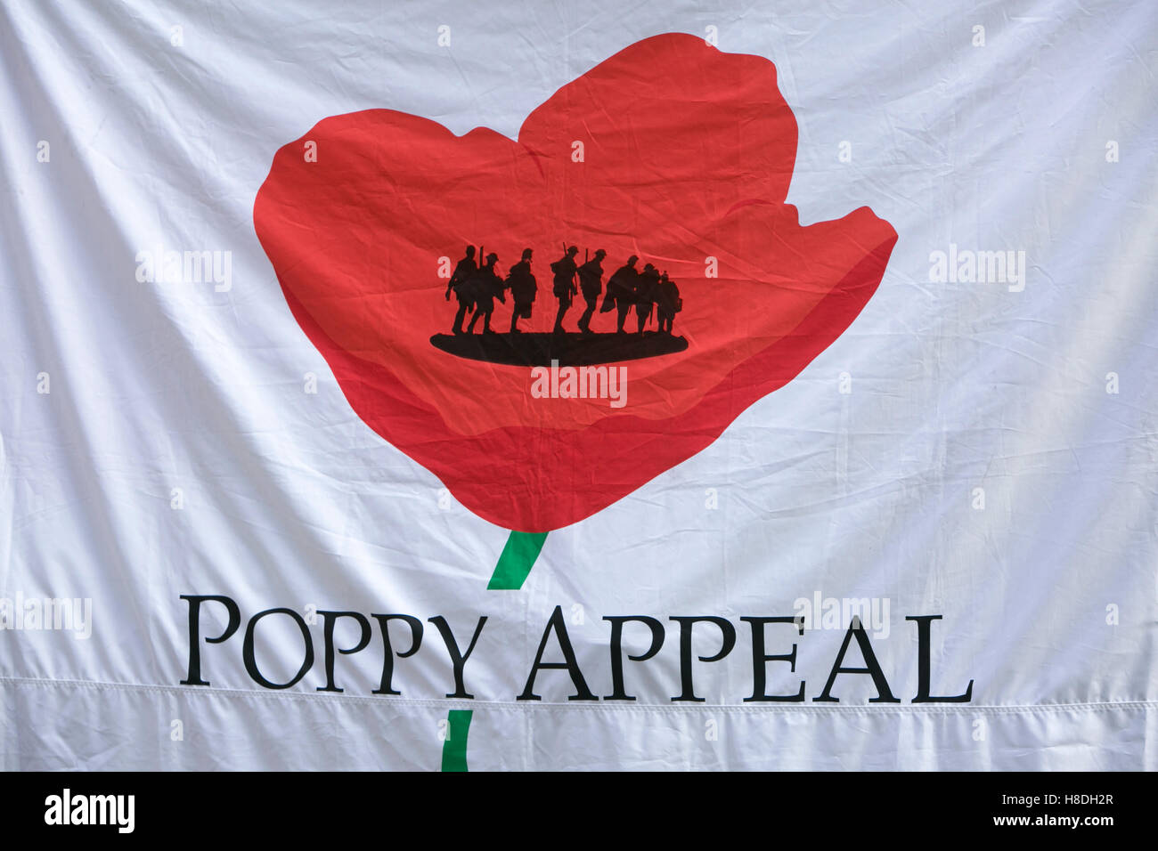 Sydney, Australien. Freitag, 11. November 2016. Volkstrauertag, Mohn Relação das Kenotaph in Martin Ort Credit: Martin berry Alamy Live News Stockfoto