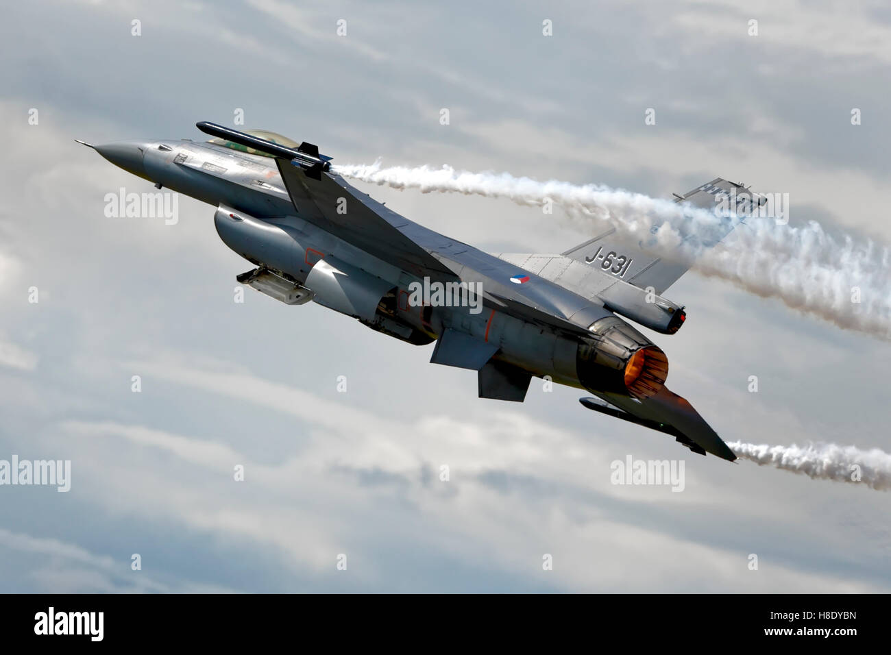 RNAF F-16 Uhr, J-631, Fighting Falcon Jet hebt ab 2014 Royal International Air Tattoo, Raf Fairford, Gloucestershire, Großbritannien. Stockfoto