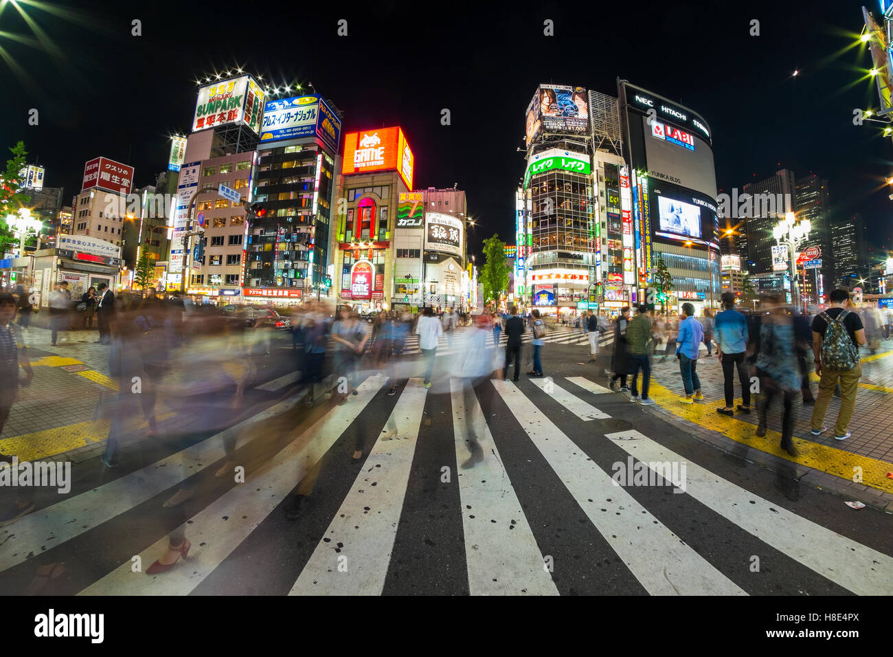 Tokio-Neon-Lichter bei Nacht Stockfoto