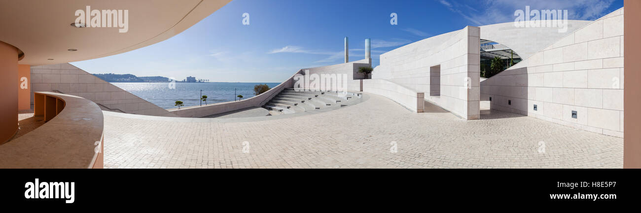 Amphitheater der Fondation Champalimaud Zentrum für das unbekannte. Neurowissenschaften, Onkologie, Sehbehinderung Forschungszentrum. Stockfoto