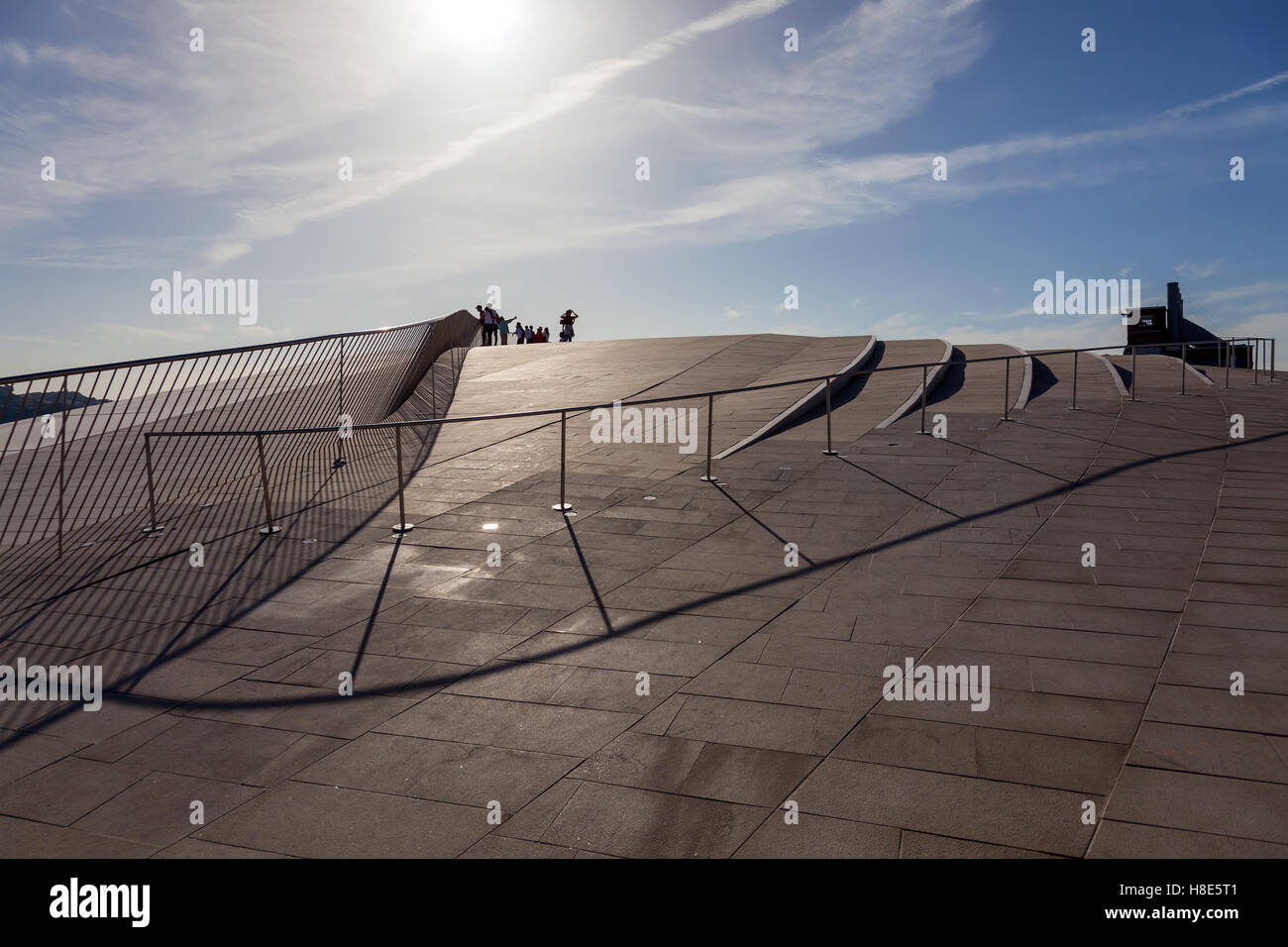 Das Dach des MAAT - Museum für Kunst, Architektur und Technologie. Der britische Architekt Amanda Levete entworfen. Lissabon. Stockfoto