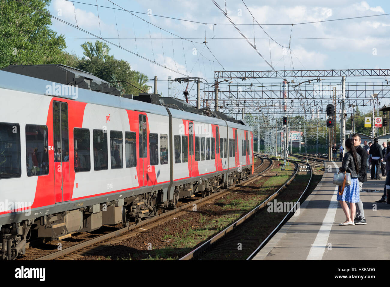 Khimki, Russland-September 03. 2016. Bahnsteig Kryukovo in Zelenograd Stockfoto