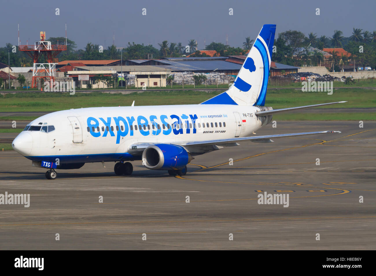 Jakarta/Indonesien Februar 19, 2013: EXpressair Boeing 737 Abflug Flughafen Jakarta Stockfoto