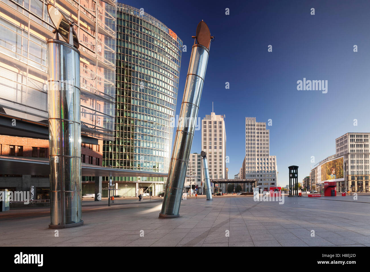 Der Potsdamer Platz mit DB Tower, Berlin-Mitte, Berlin, Deutschland, Europa Stockfoto